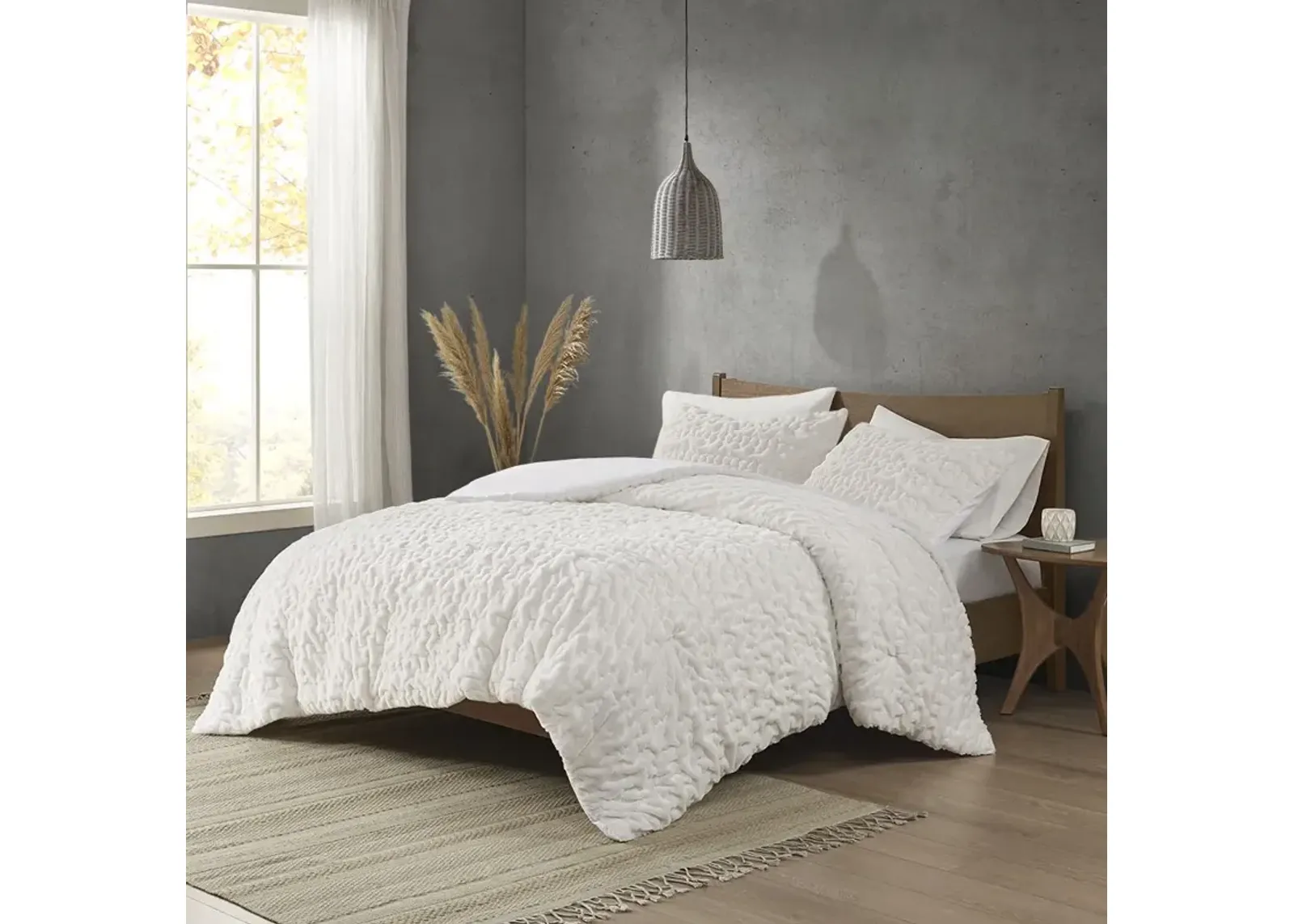 Madison Park Blair Ivory Ruched Fur Down Alternative Comforter Set