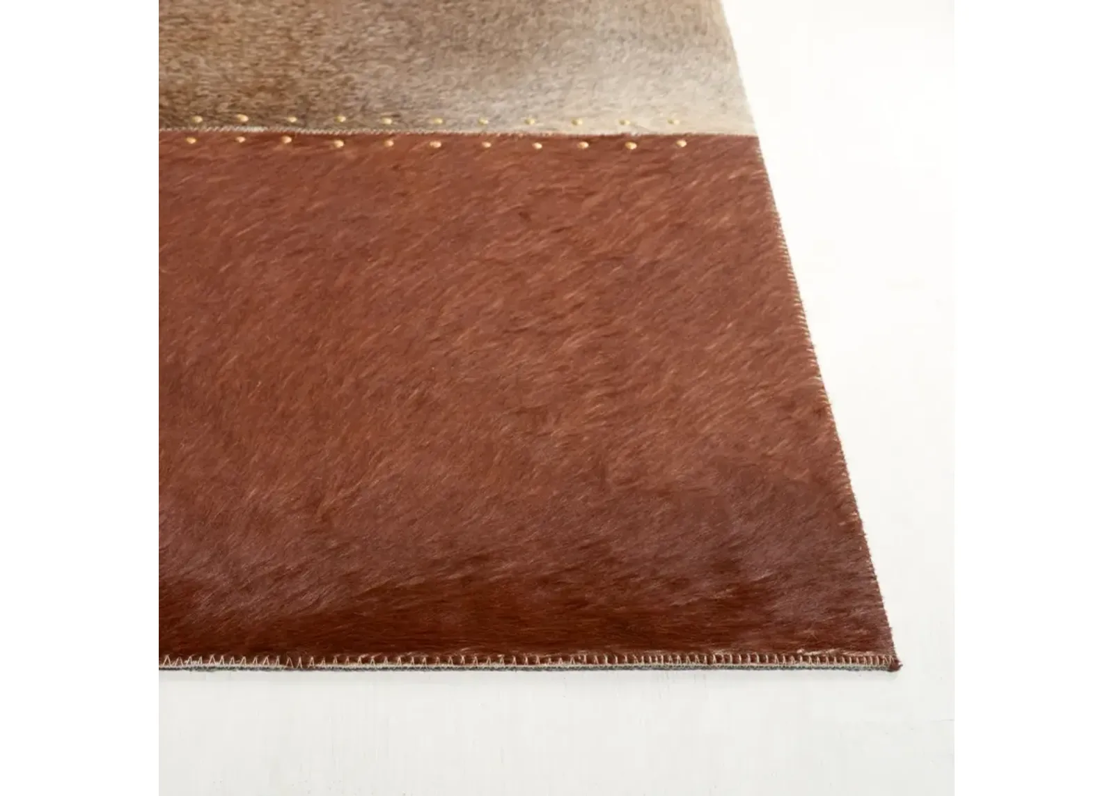 STUDIO LEATHER 823 BROWN  2'-3' x 7' Runner Rug