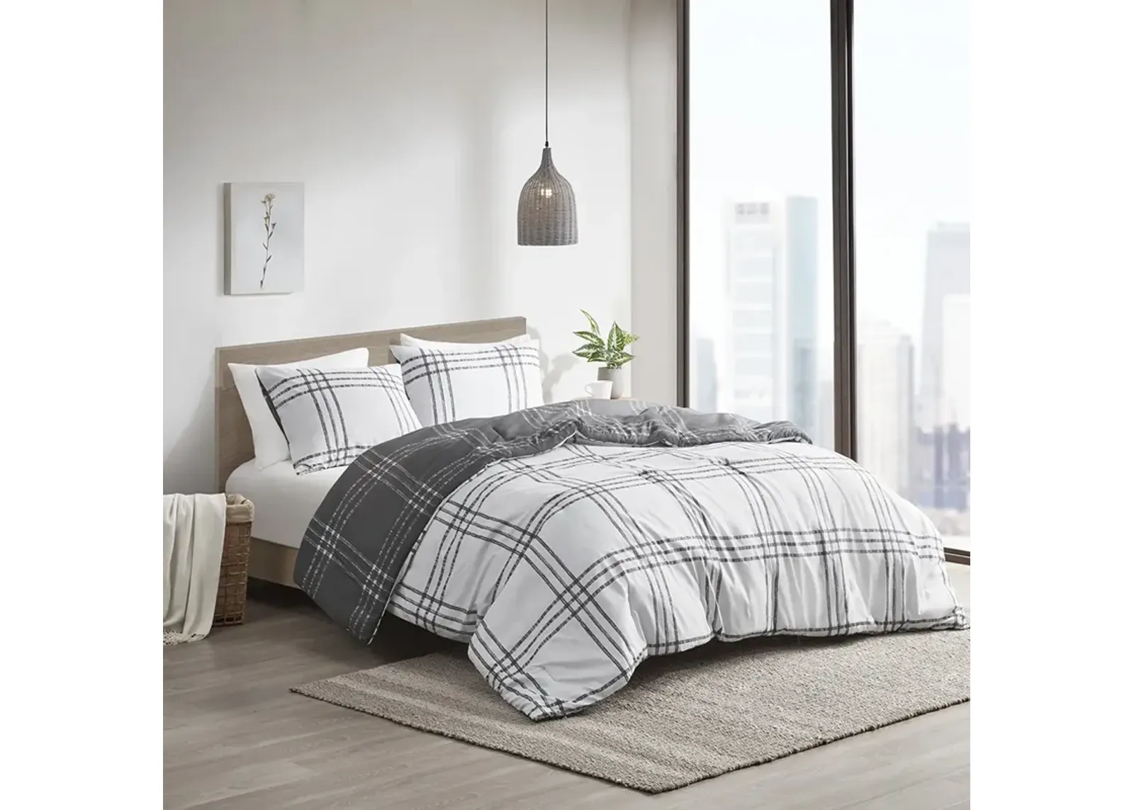 Intelligent Design Pike White/Gray Plaid Reversible Comforter Set