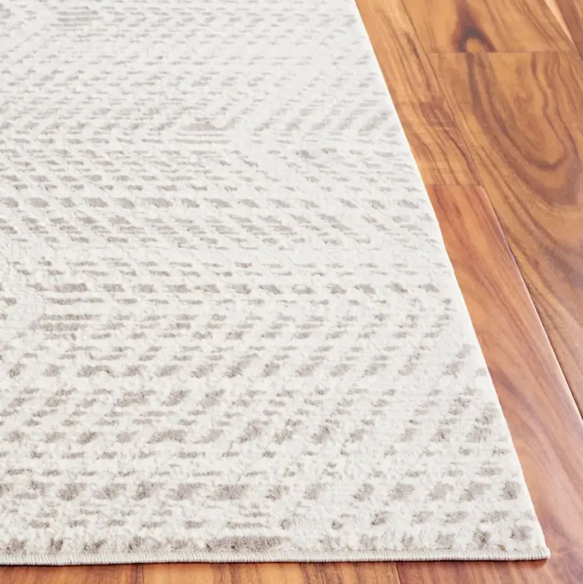 REVIVE 120 IVORY  2'-3' x 8' Runner Rug