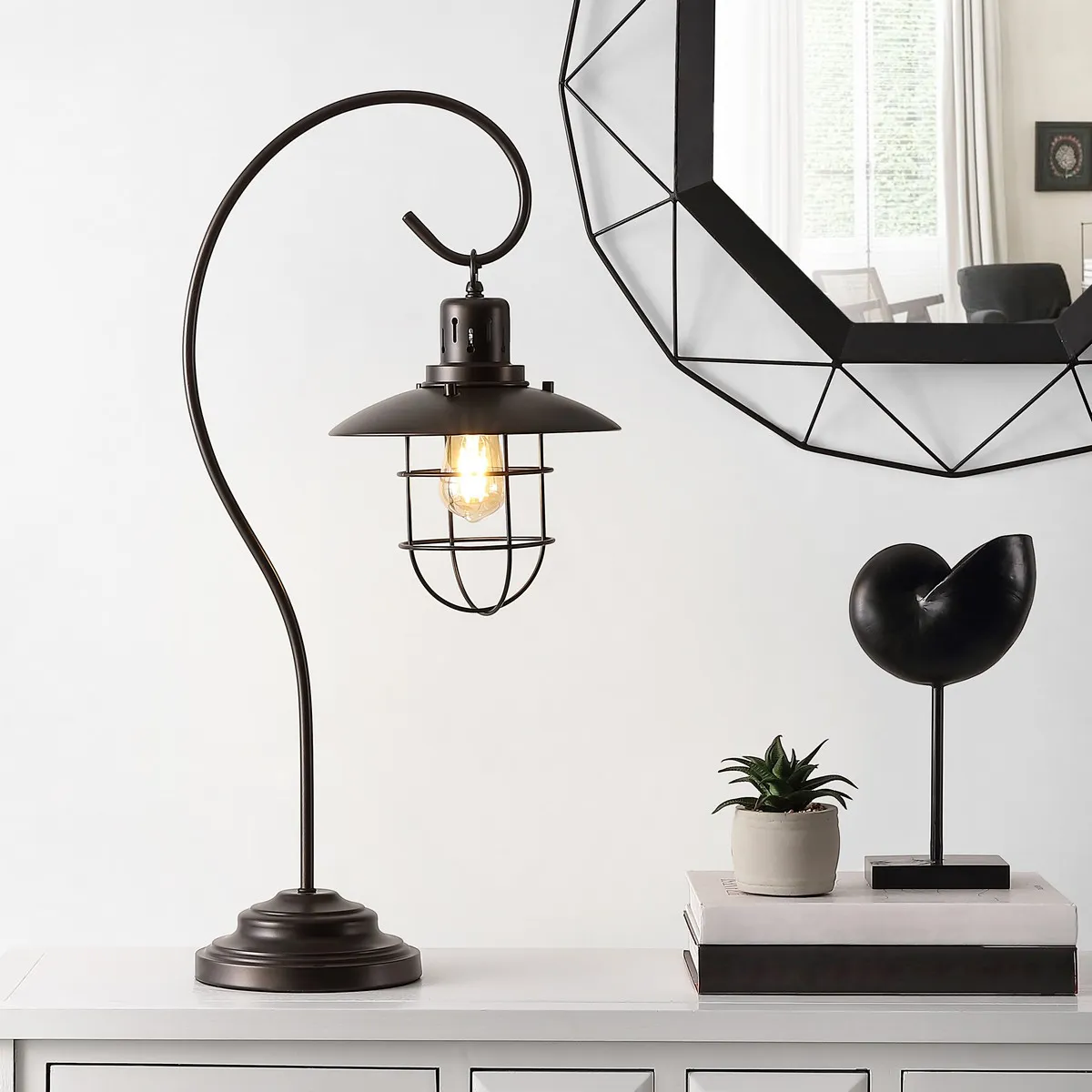 NORA IRON TABLE LAMP 