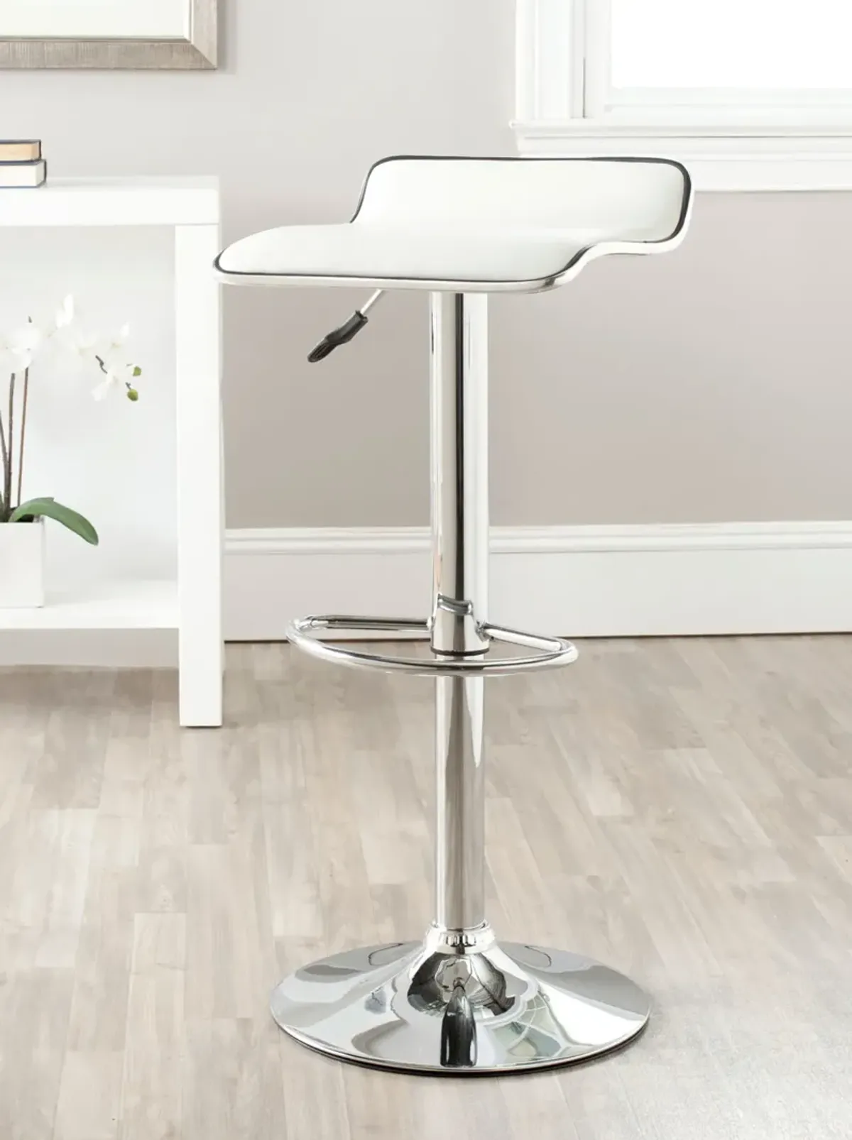 CHAUNDA SWIVEL BAR STOOL