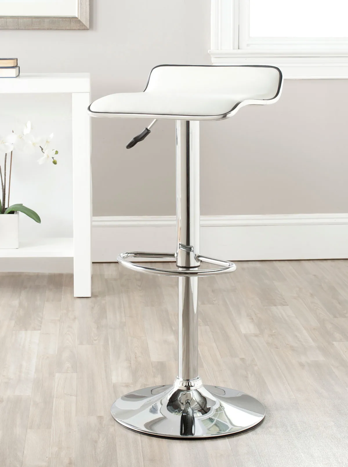 CHAUNDA SWIVEL BAR STOOL