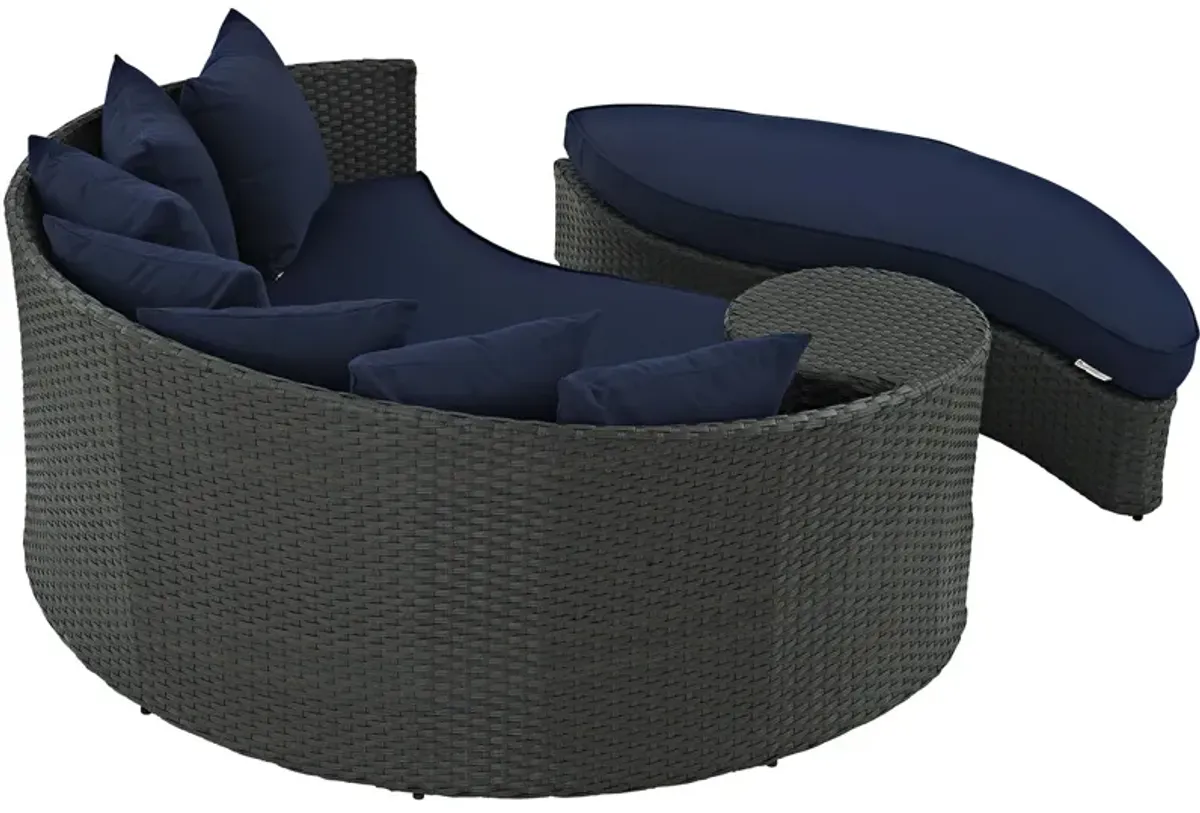 Sojourn Sunbrella® Outdoor Daybed