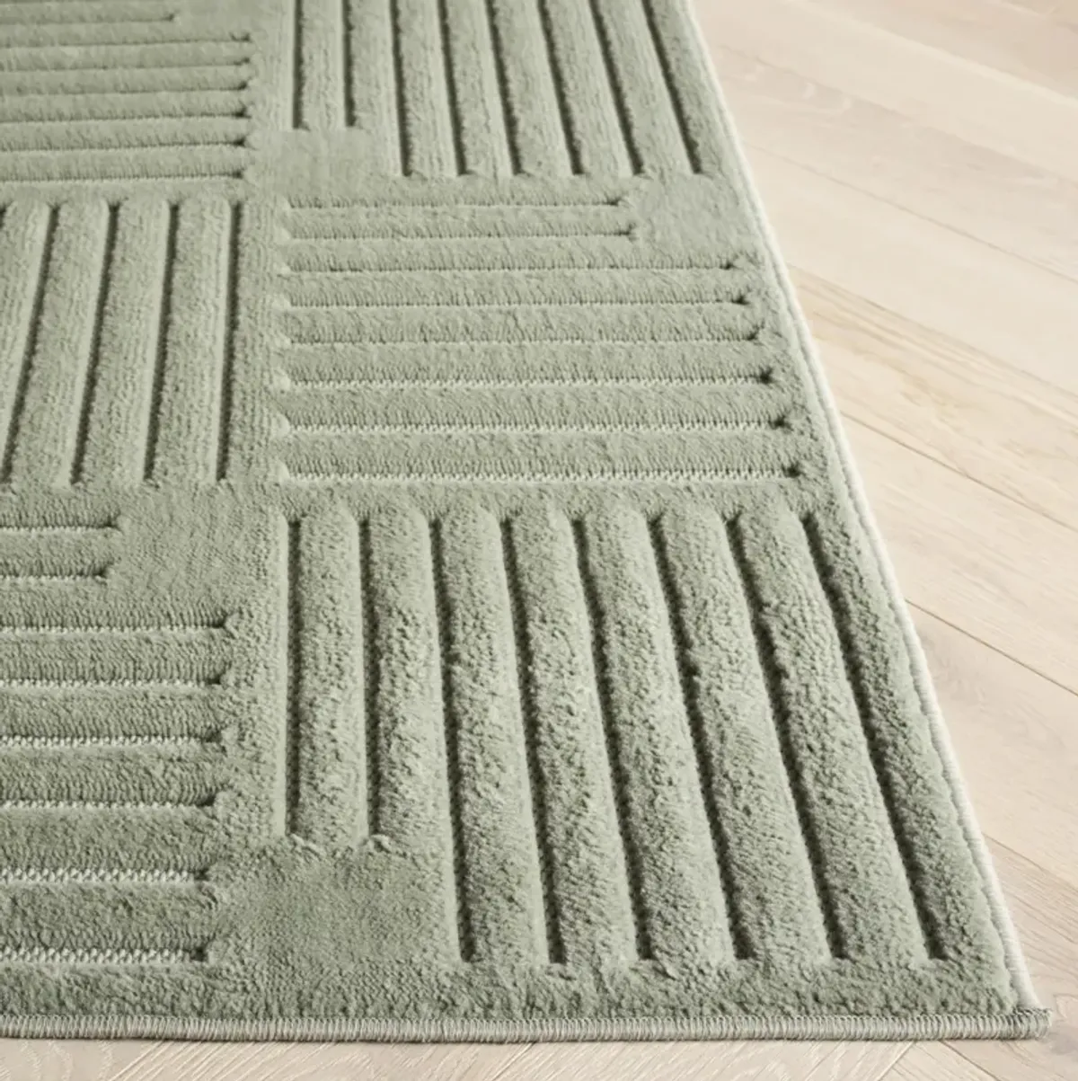 SELENA 678 GREEN 2'-2' x 8' Runner Rug