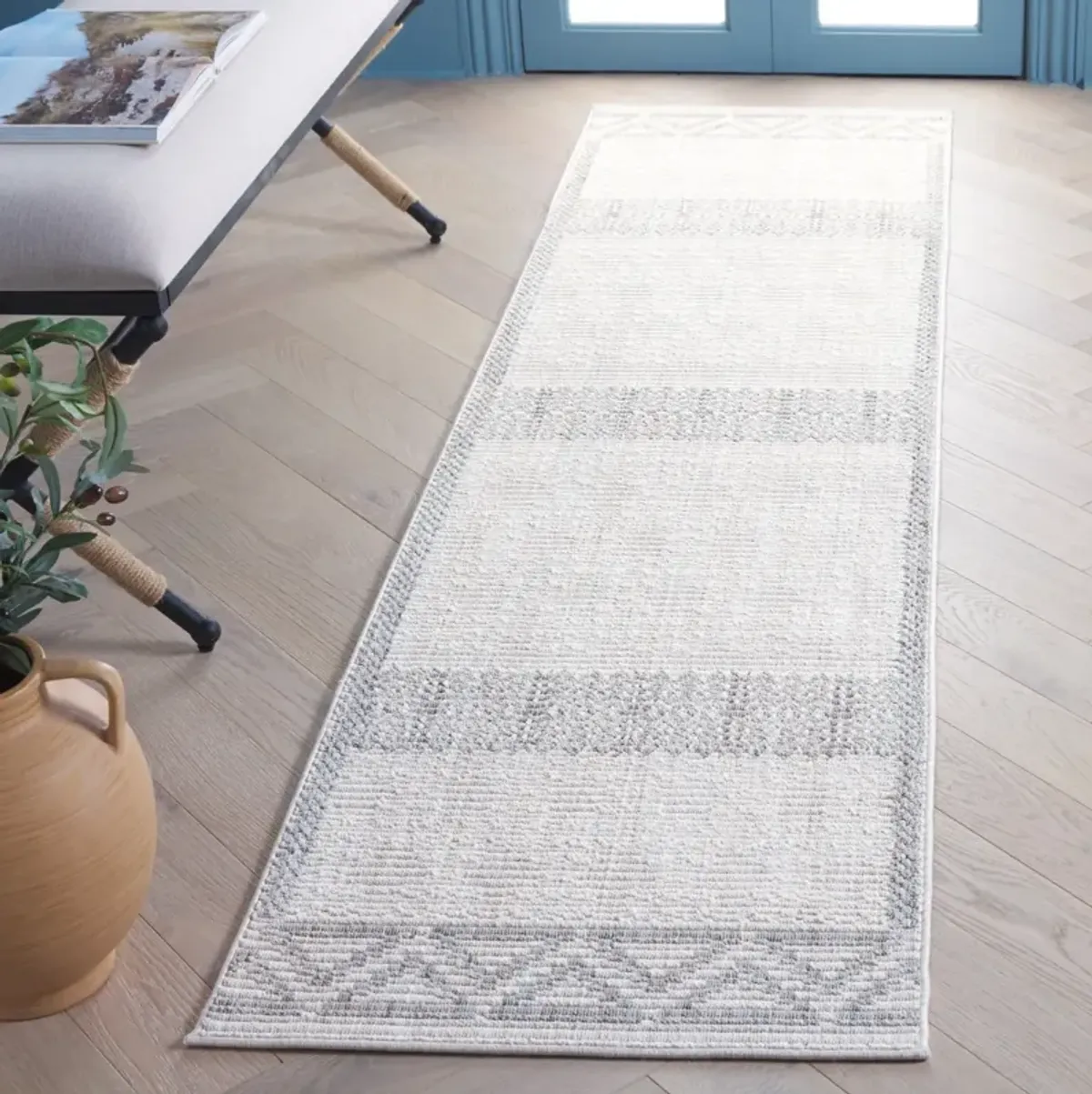 MSR1908 SERENITY IVORY  2'-2' x 8' Runner Rug