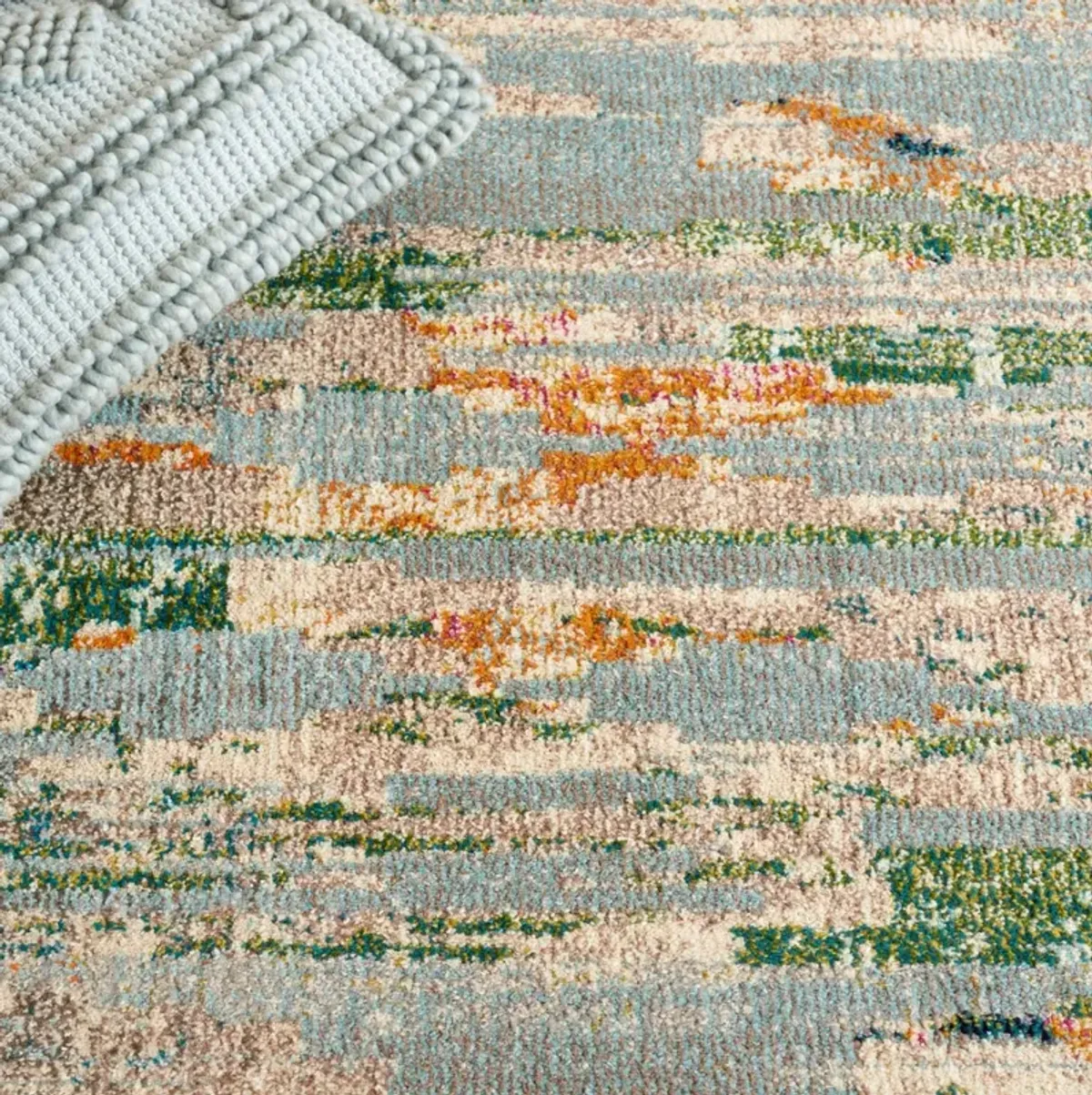 MADISON 419 GREEN  2'-2' x 8' Runner Rug