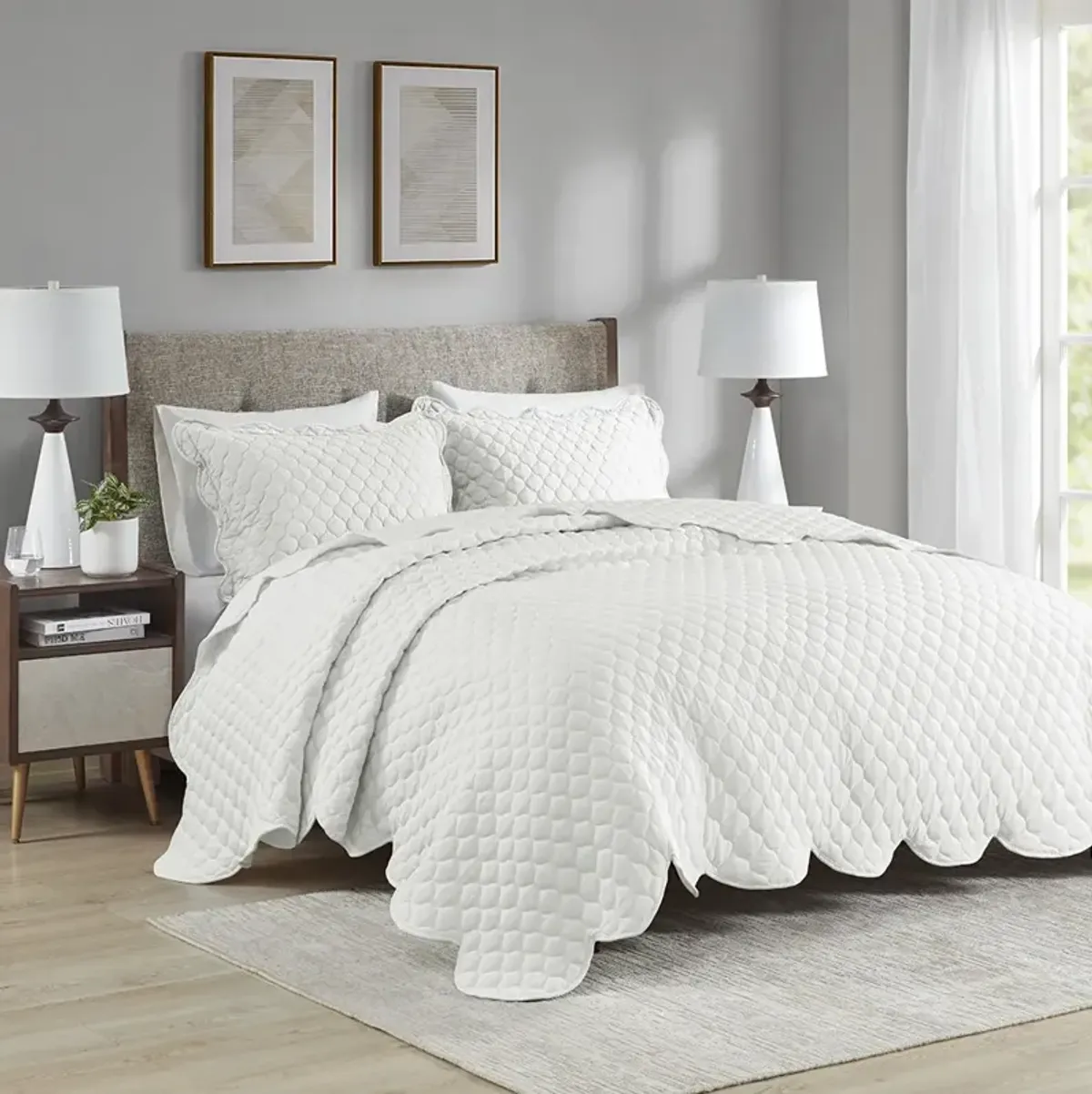 Madison Park Nala Ivory 3 Piece Scalloped Edge Crinkle Microfiber Quilt Set