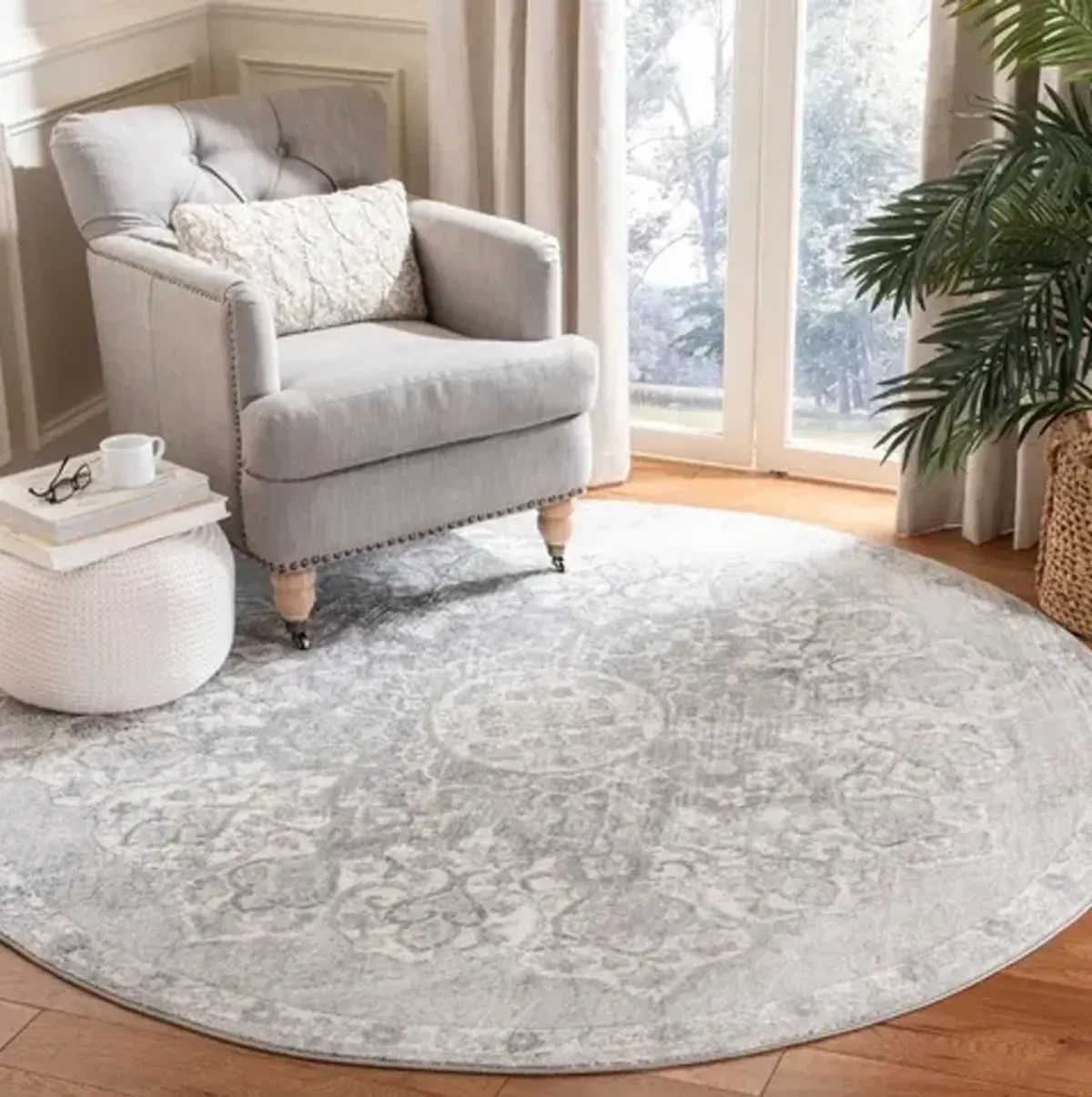 Brentwood 802 Grey / Ivory 3' X 3' Round Round Powerloomed Rug