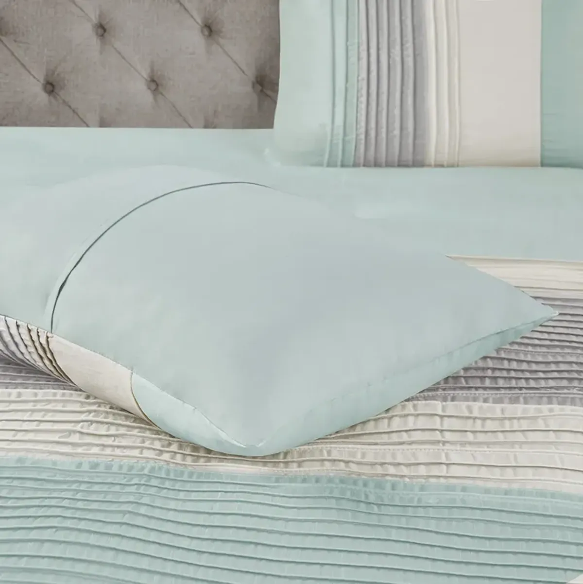 Madison Park Amherst Aqua 7 Piece Comforter Set