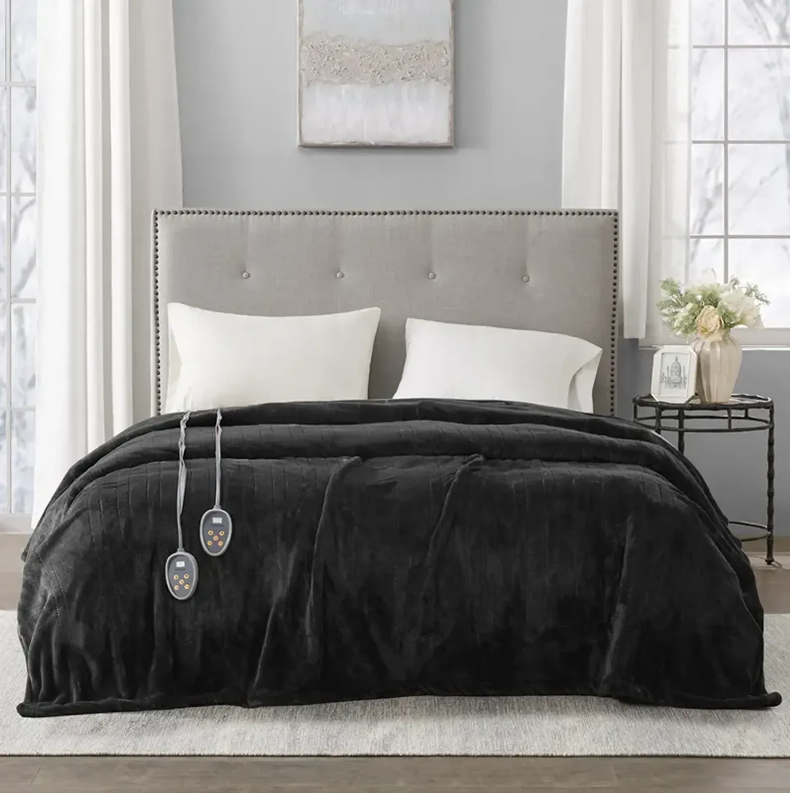 Beautyrest Heated Plush Black Blanket