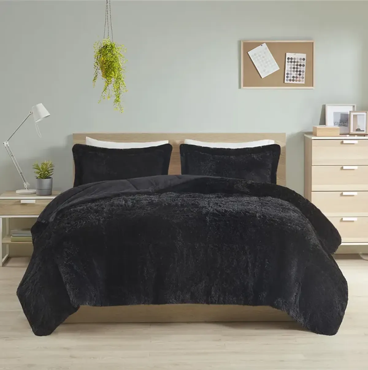 Intelligent Design Malea Black Shaggy Long Fur Comforter Mini Set