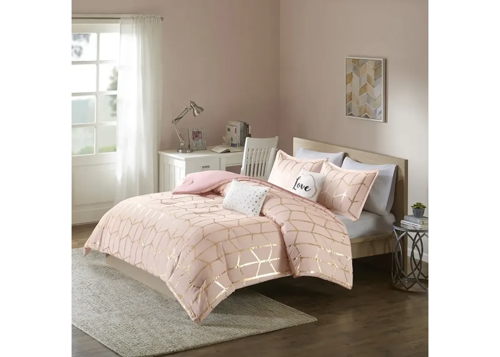 Intelligent Design Raina Blush/Gold Metallic Printed Comforter Set