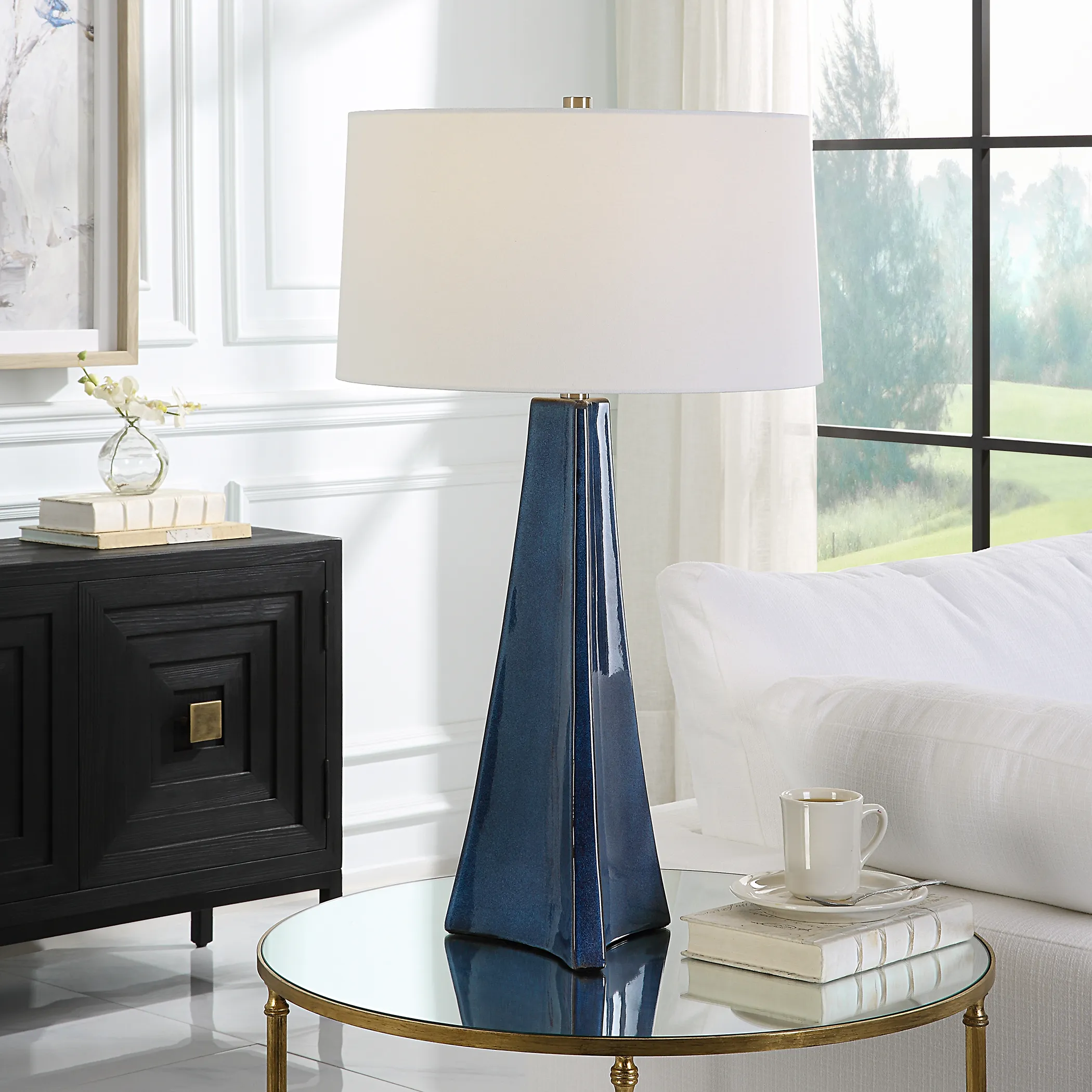 Teramo Scalloped Table Lamp