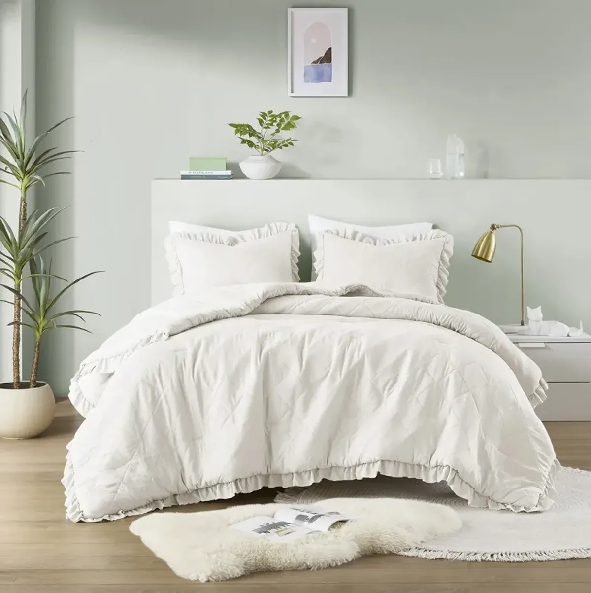Diamond Quilted Ruffle Edge Comforter Set