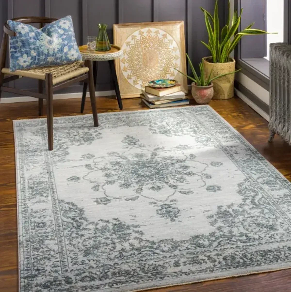 Laila LAA-2302 2'7" x 10' Rug