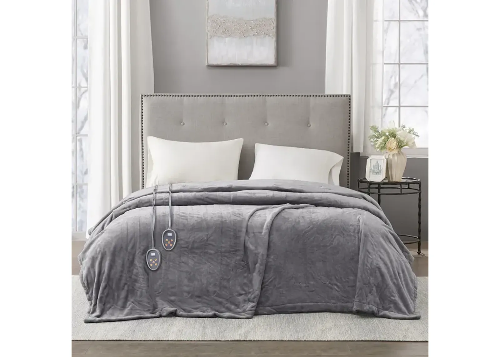 Beautyrest Heated Plush Grey Blanket