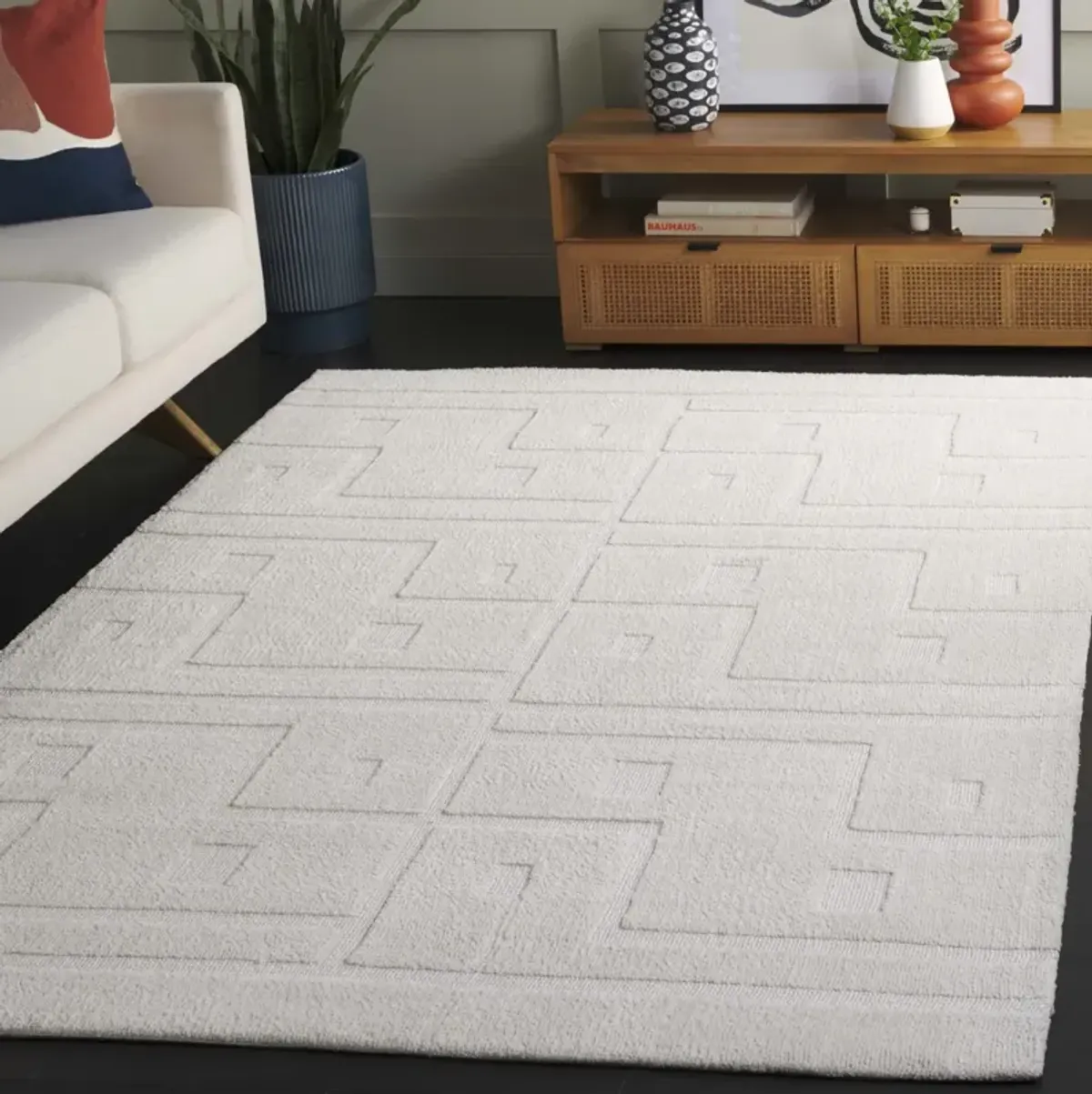 AUDREY 109 IVORY 4' x 6' Small Rectangle Rug