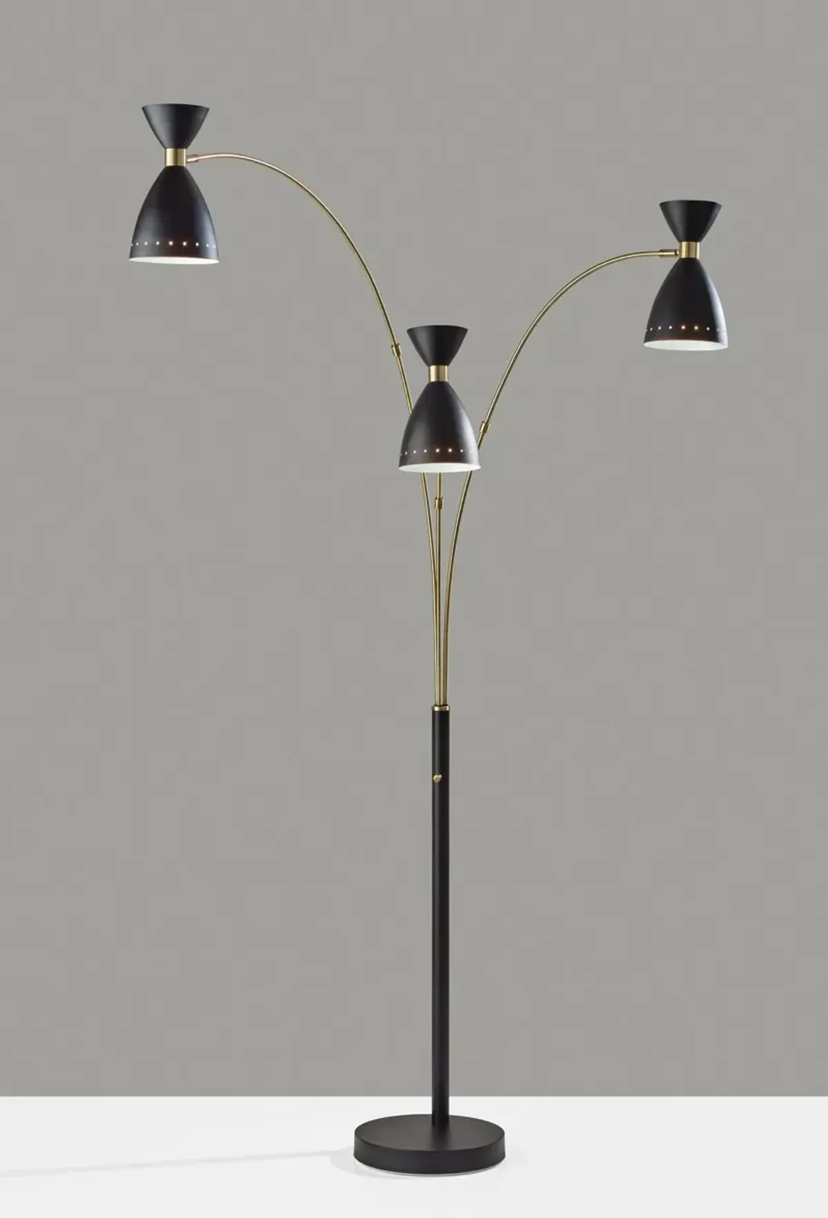 Oscar 3-Arm Arc Lamp