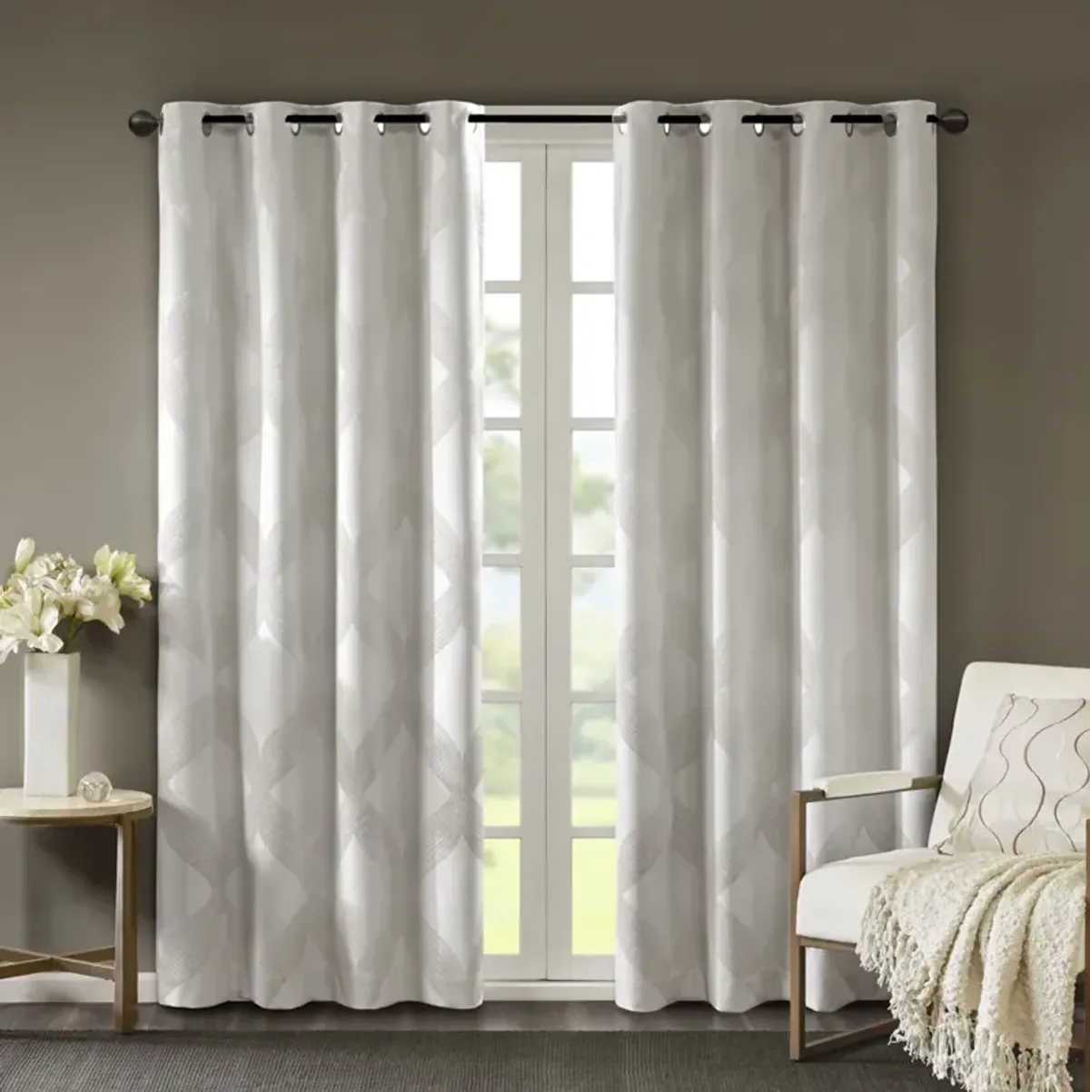 SunSmart Bentley Ivory Ogee Knitted Jacquard Total Blackout Curtain Panel