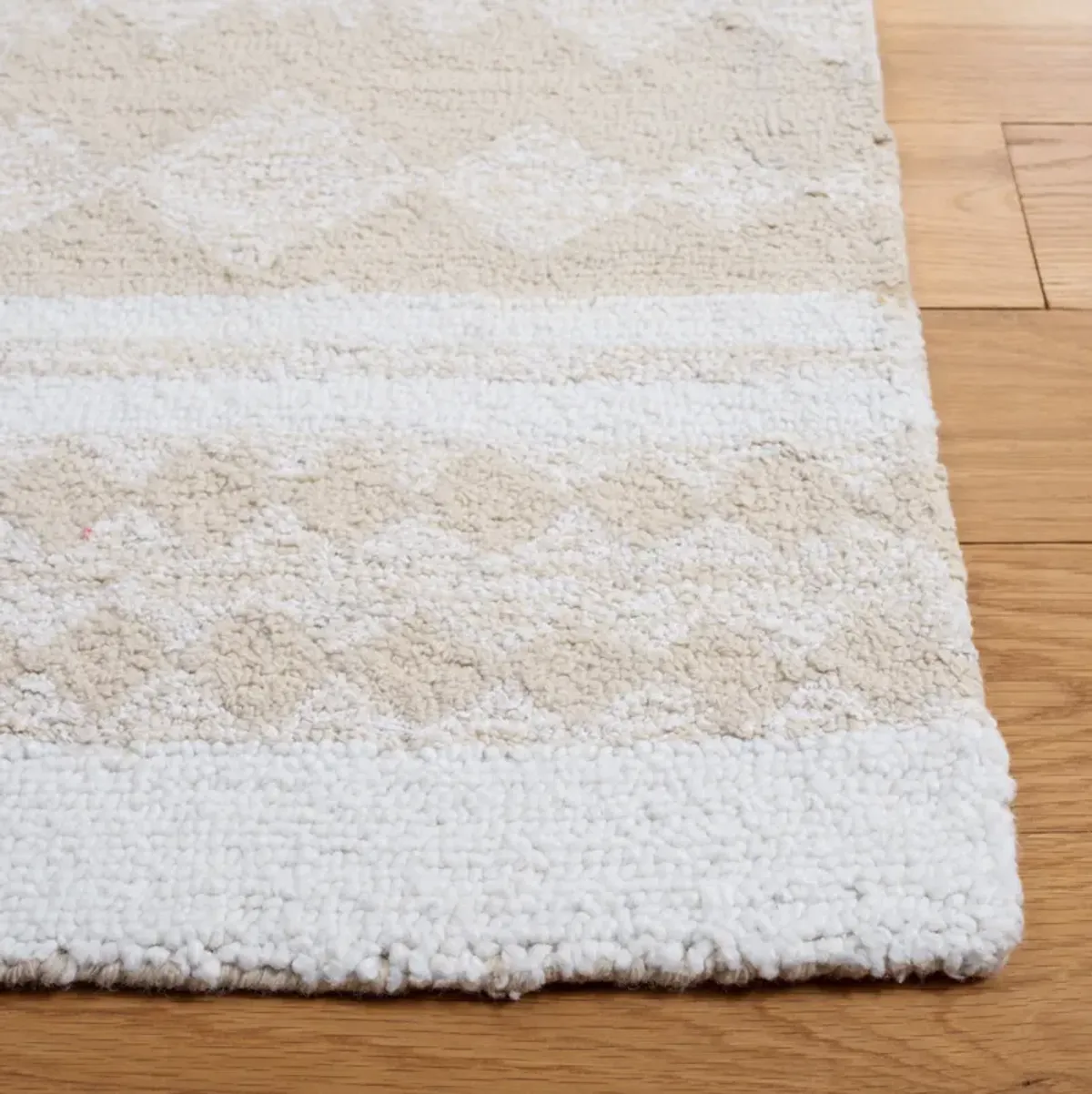 CAPRI Hand Tufted 8' x 10' area rug