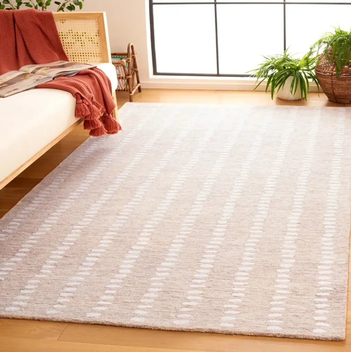 ABSTRACT Hand Tufted 3' x 5' area rug