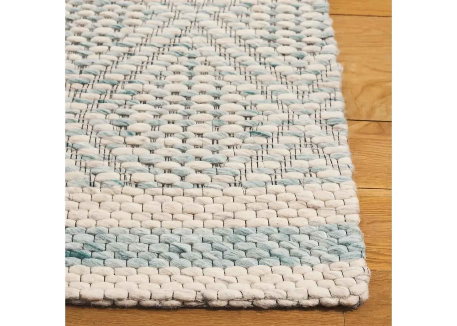 MARBELLA 576 AQUA  2'-3' x 8' Runner Rug