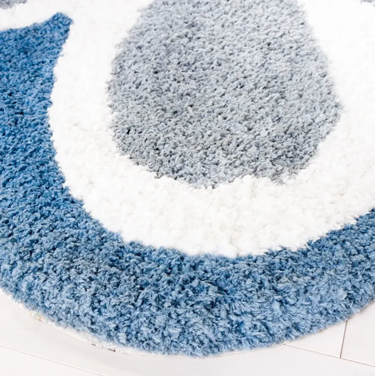 NOVELTY Hand Tufted 3' x 3' Round area rug