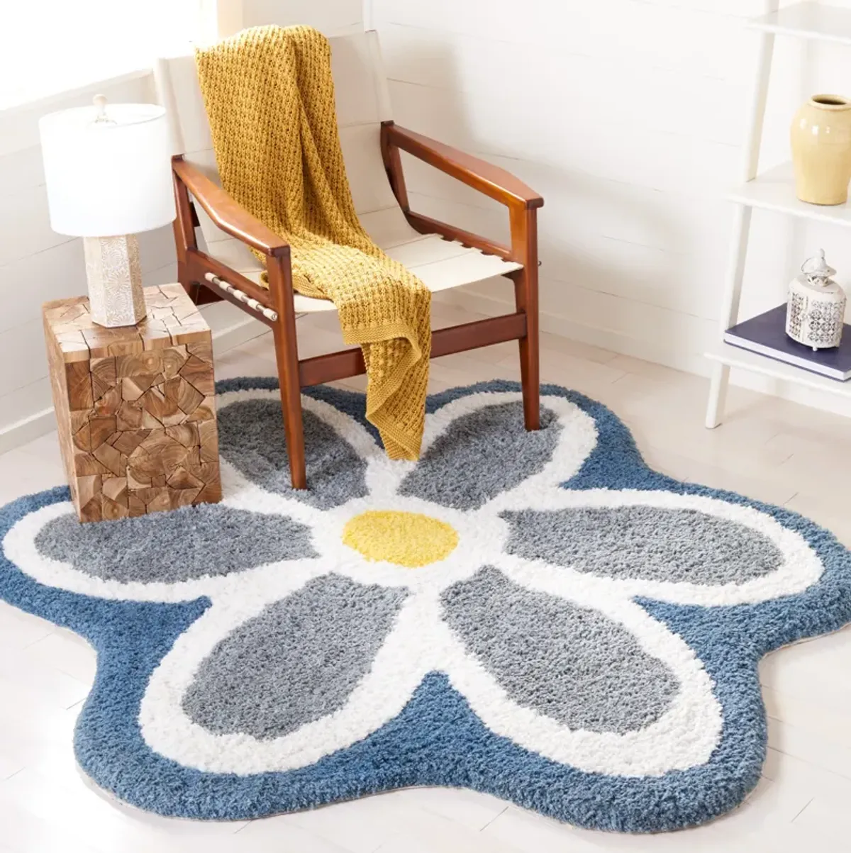 NOVELTY Hand Tufted 3' x 3' Round area rug