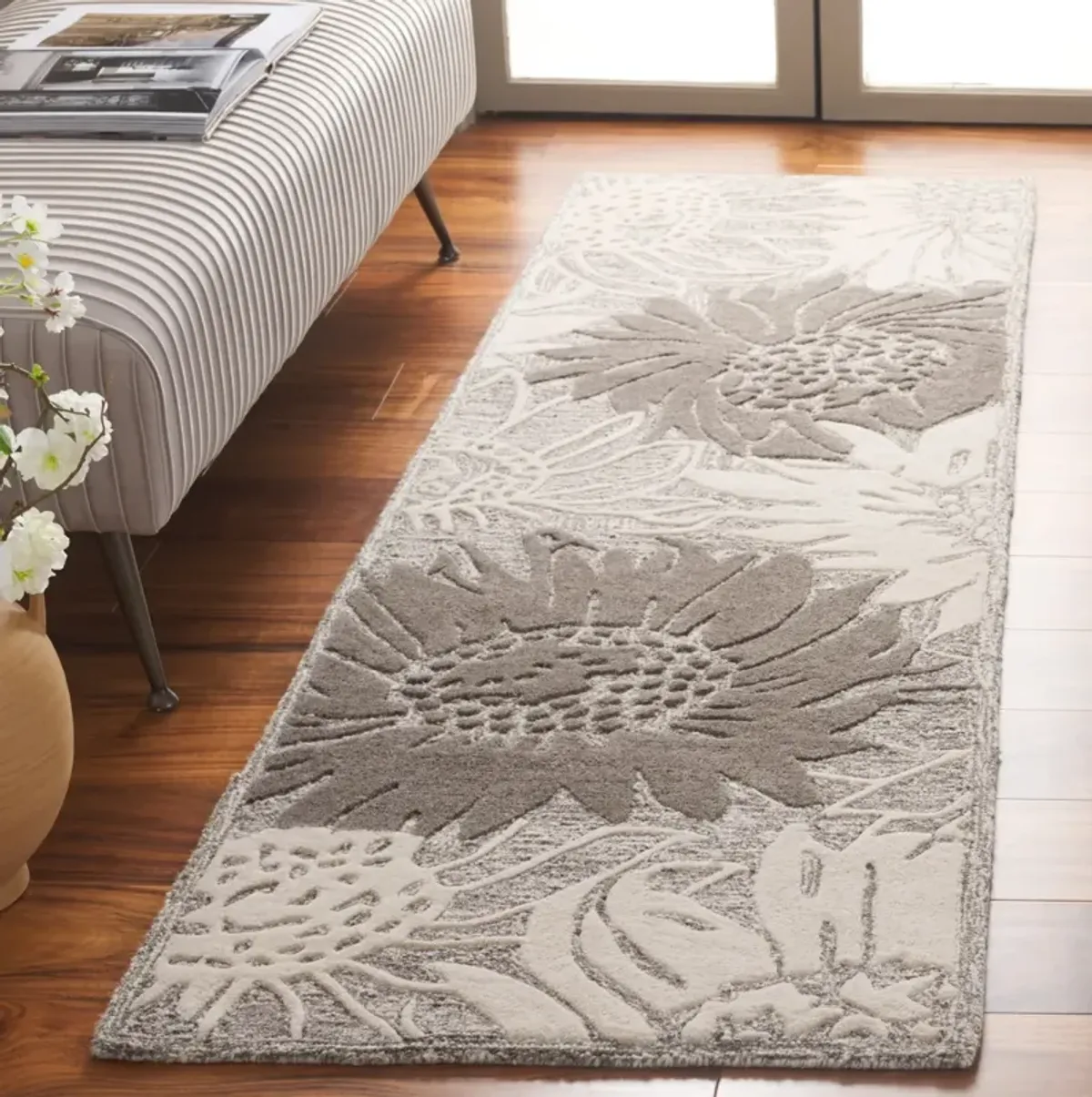 JARDIN 327 GREY  2'-3' x 8' Runner Rug