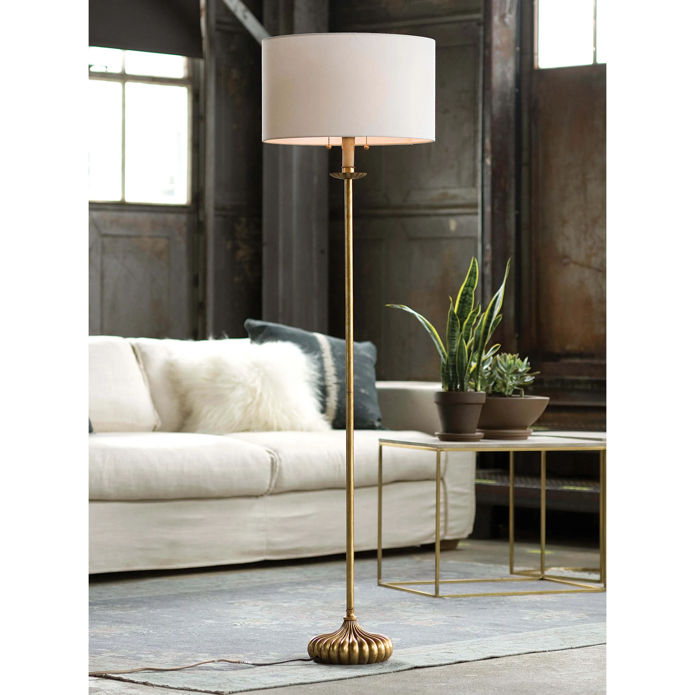 Clove Stem Floor Lamp (Antique Gold Leaf)