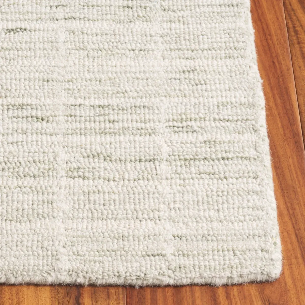 EBONY 139 SAGE  2'-3' x 9' Runner Rug