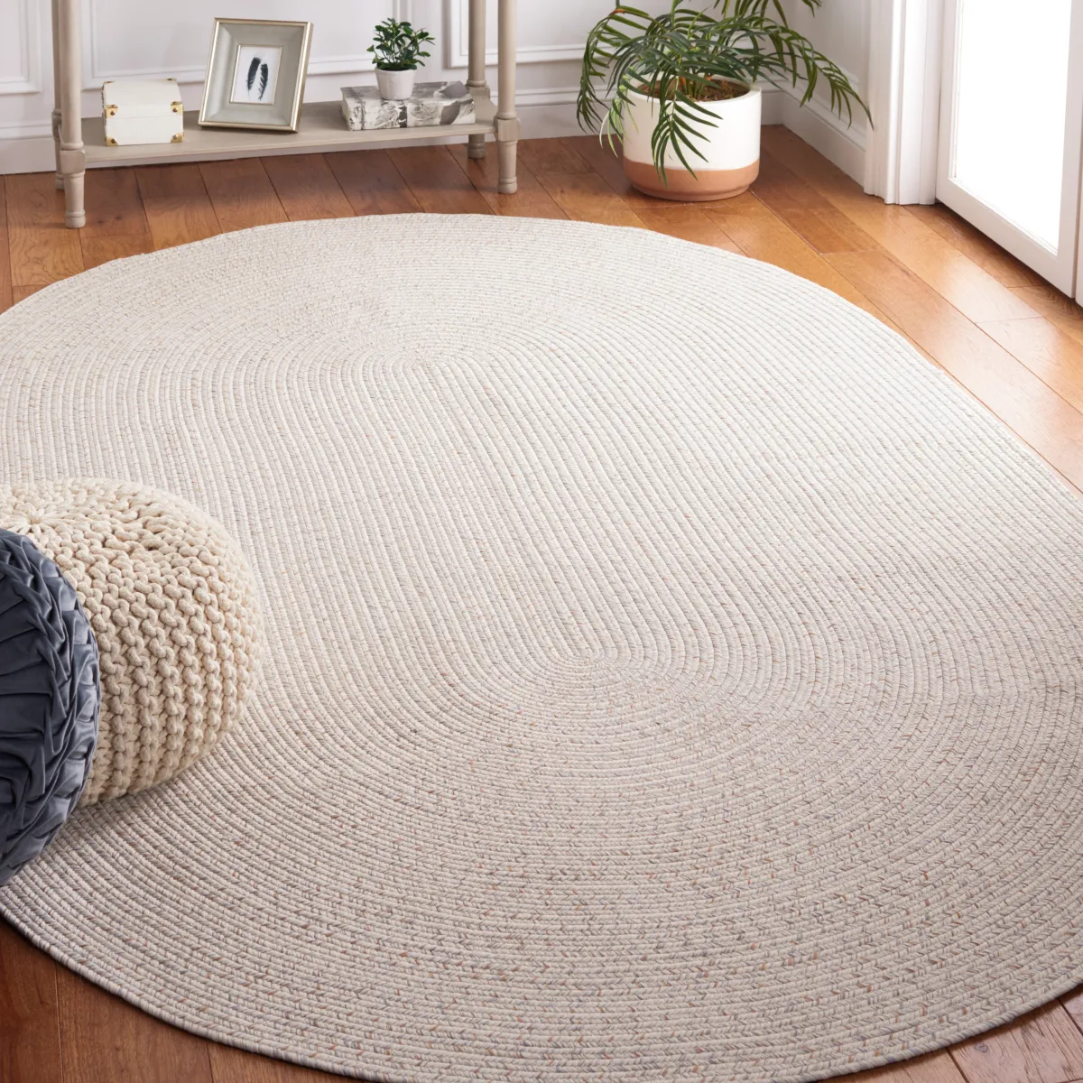 BRAIDED Hand Woven 6' x 8' Oval area rug