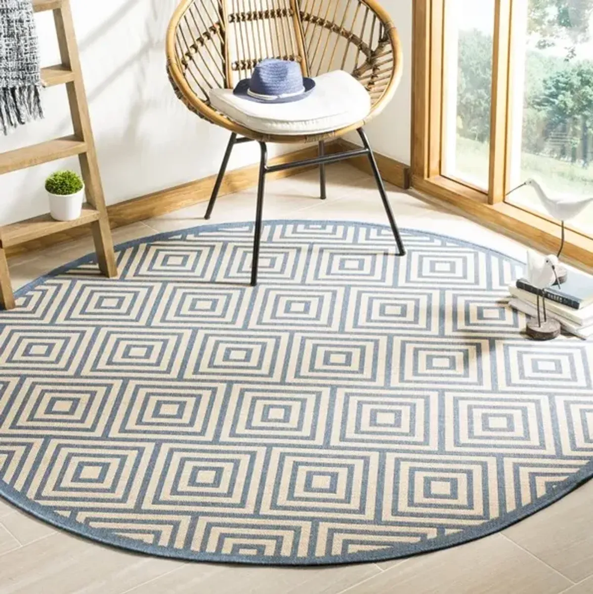 LINDEN 173 Collection LND173N-6R Cream / Blue 6'-7" X 6'-7" Round