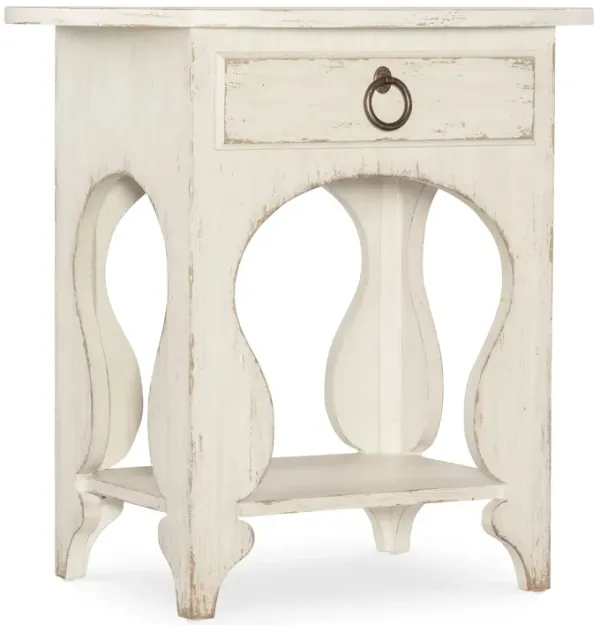 Americana One-Drawer Oval Nightstand