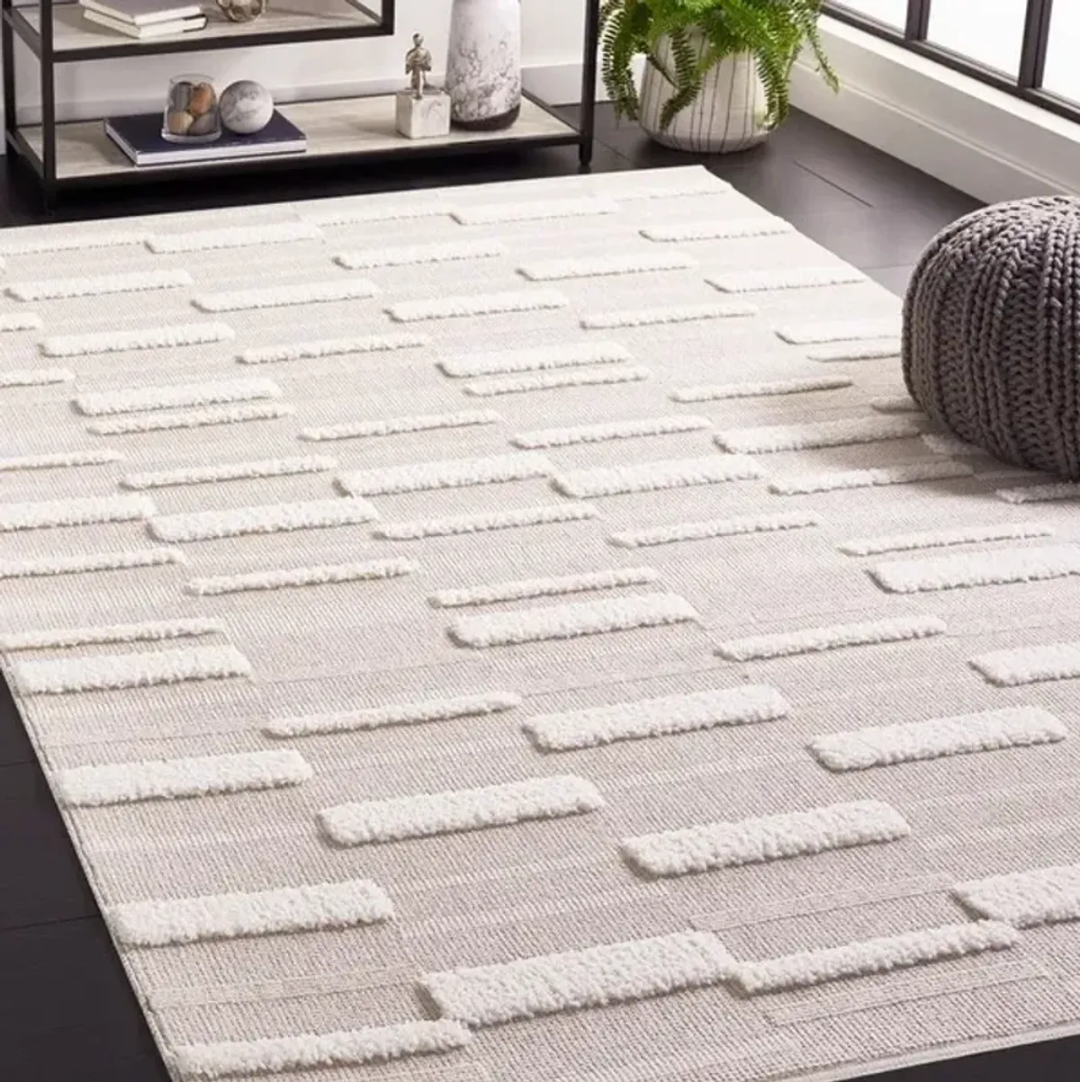 TRENDS 120 Beige 4' X 6' Small Rectangle Rug