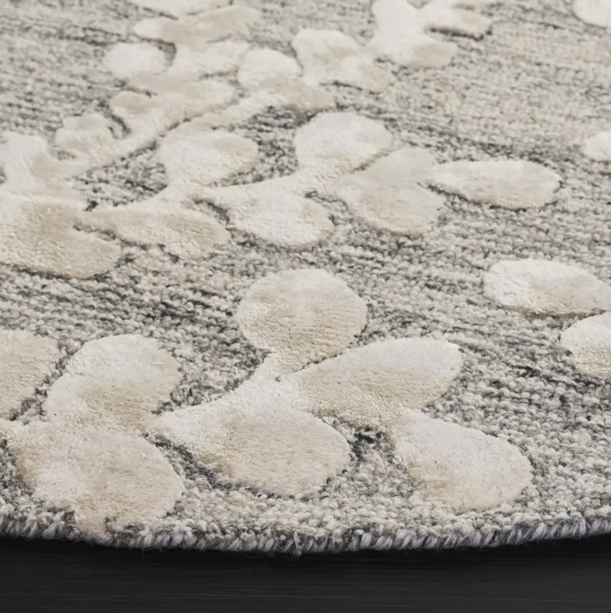 GLAMOUR Hand Tufted 6' x 6' Round area rug