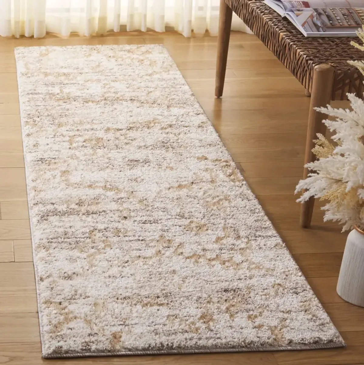 RAVINE SHAG 350 BEIGE  2'-2' x 8' Runner Rug