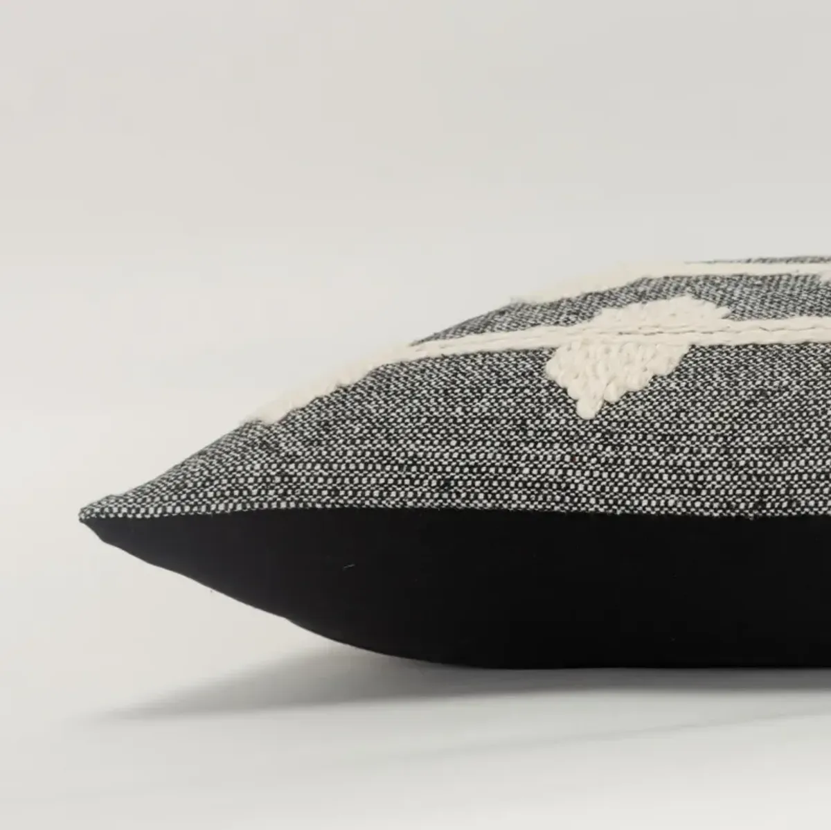 diamond black Pillow