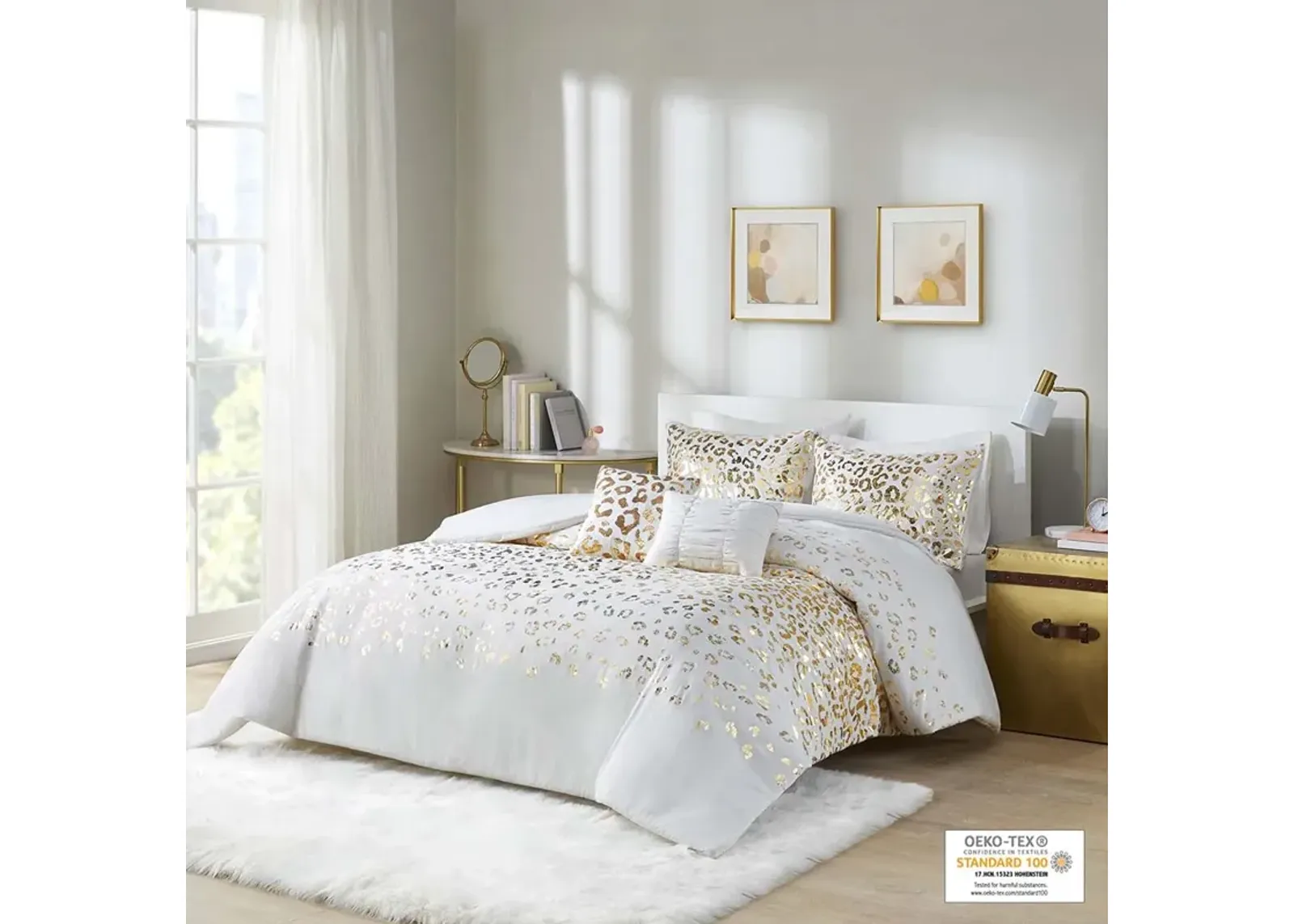 Intelligent Design Lillie Ivory/Gold Metallic Animal Printed Duvet Cover Set