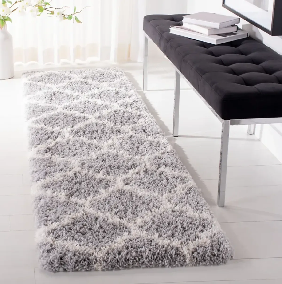 FONTANA SHAG 818 Grey  2'-3' X 4' Accent Rug