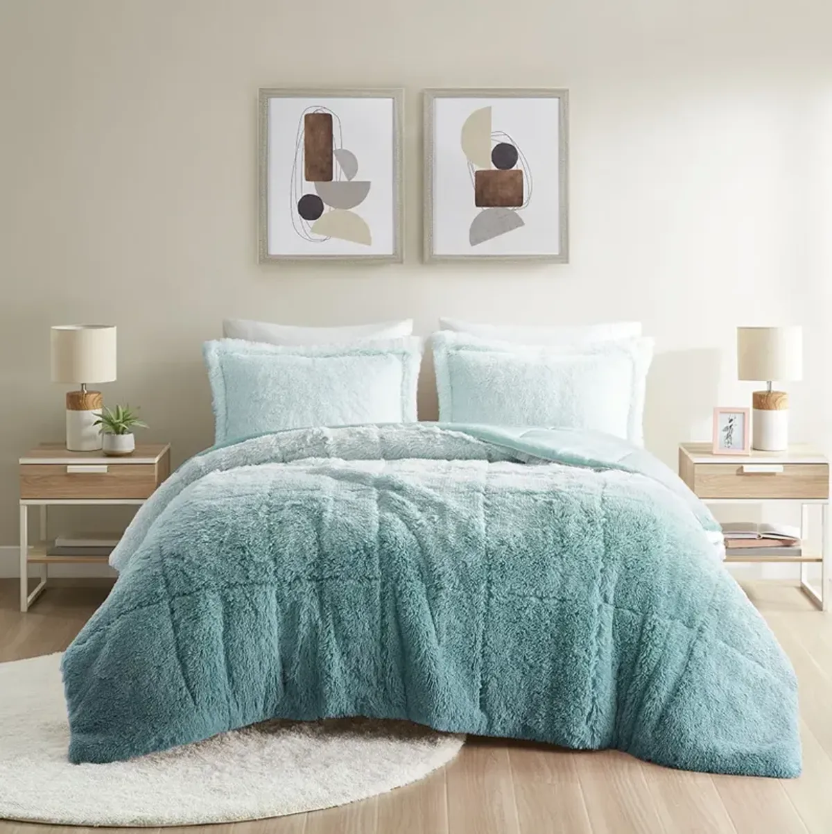 Intelligent Design Brielle Aqua Ombre Shaggy Long Fur Comforter Mini Set