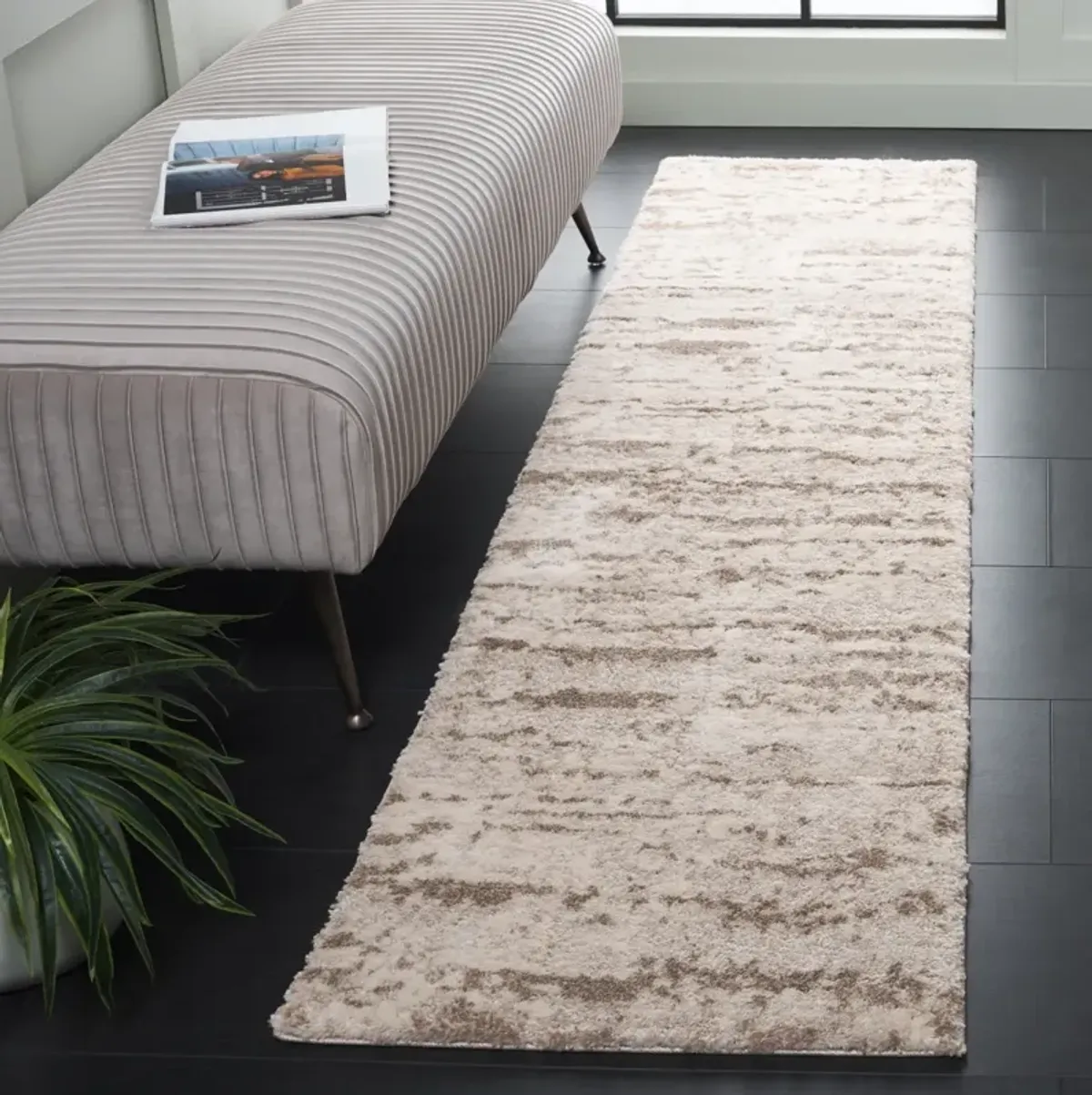 CENTURY 350 IVORY  2' x 8' Runner Rug