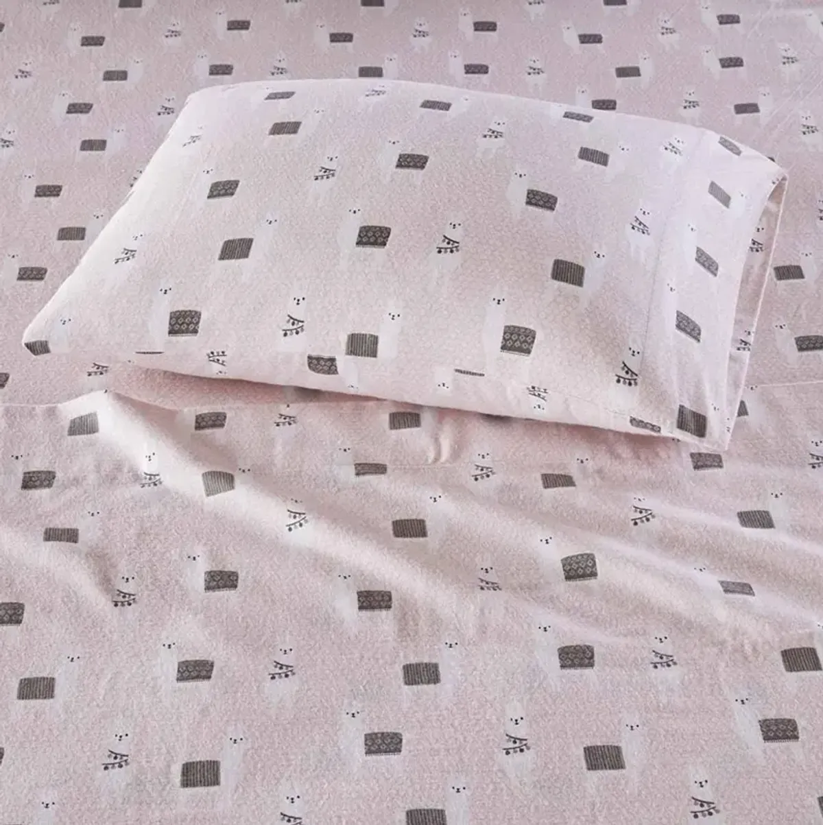 Intelligent Design Cozy Soft Pink Llamas Cotton Flannel Printed Sheet Set