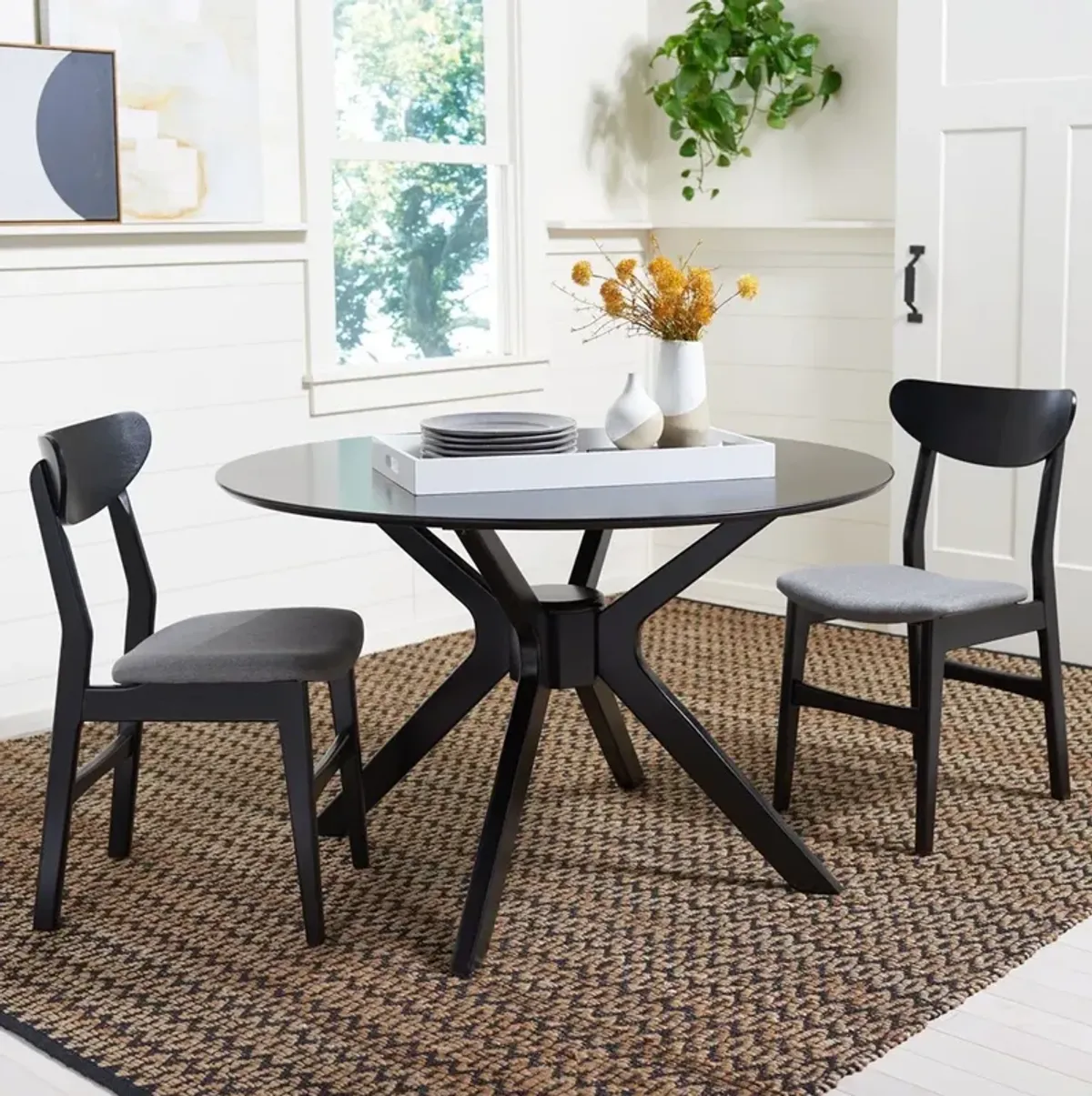 Nicolai Round Dining Table