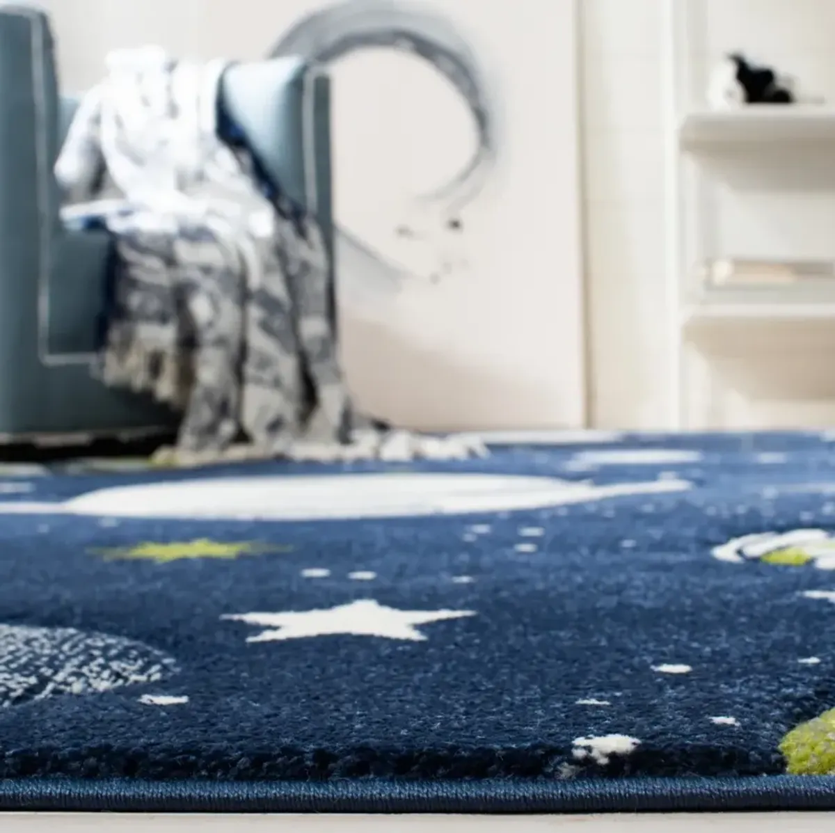 CAROUSEL KIDS 103 NAVY  2'-3' x 4' Accent Rug