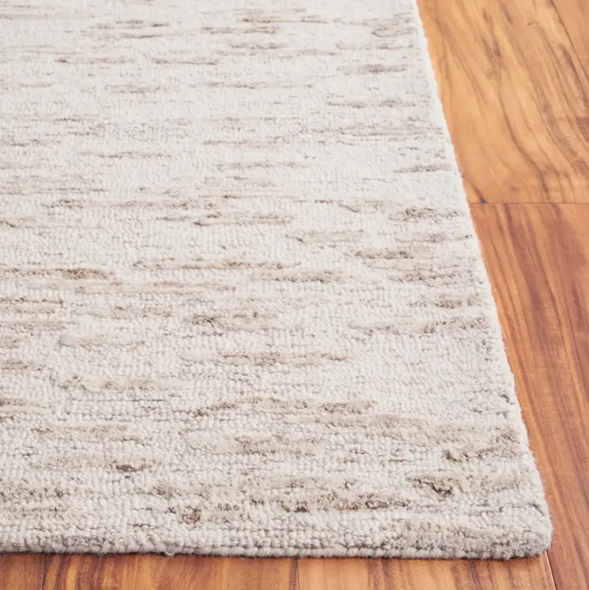 EBONY 916 IVORY  2'-3' x 9' Runner Rug