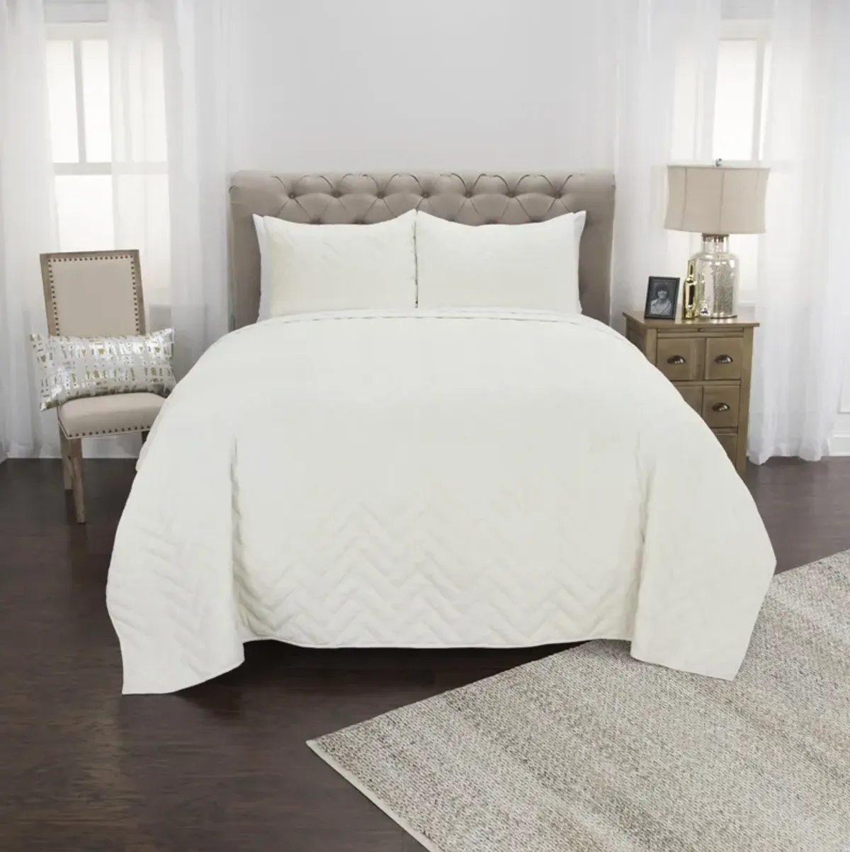 DOH Riviera White Solid WhiteStandard Sham