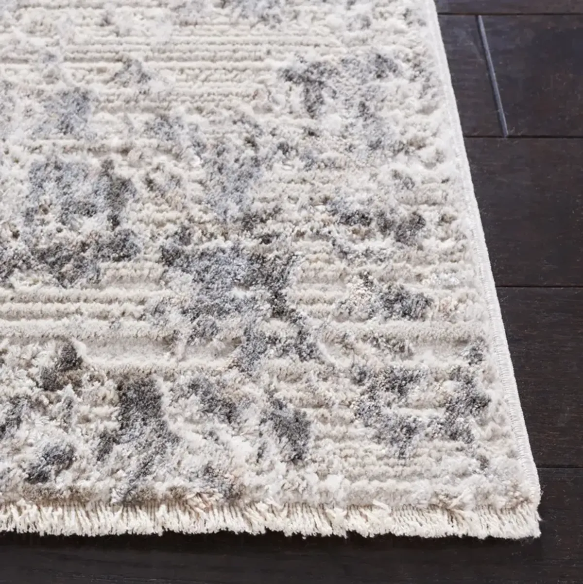 PRINCETON 532 IVORY  2'-6' x 4' Accent Rug