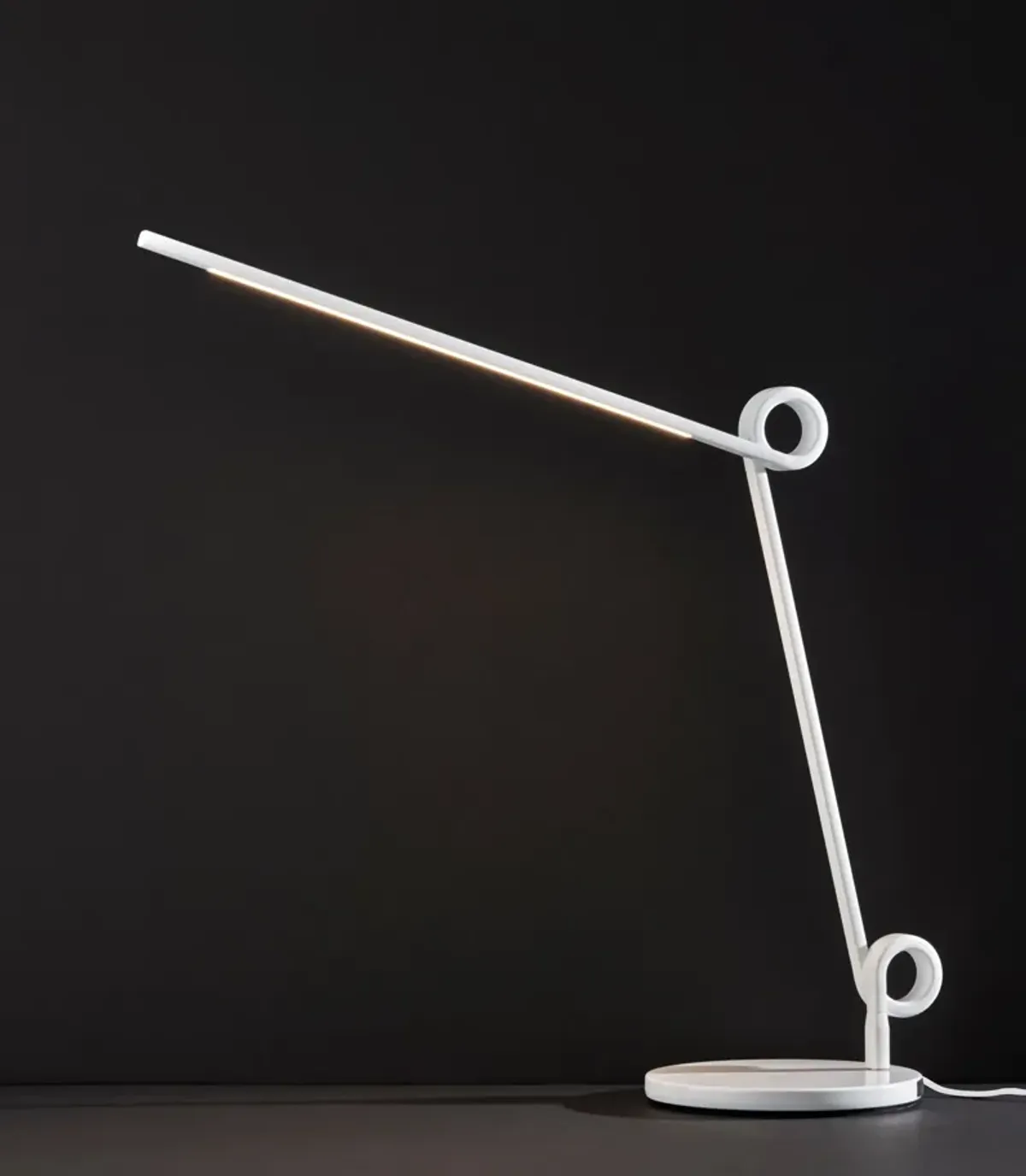 Knot LED Desk Lamp